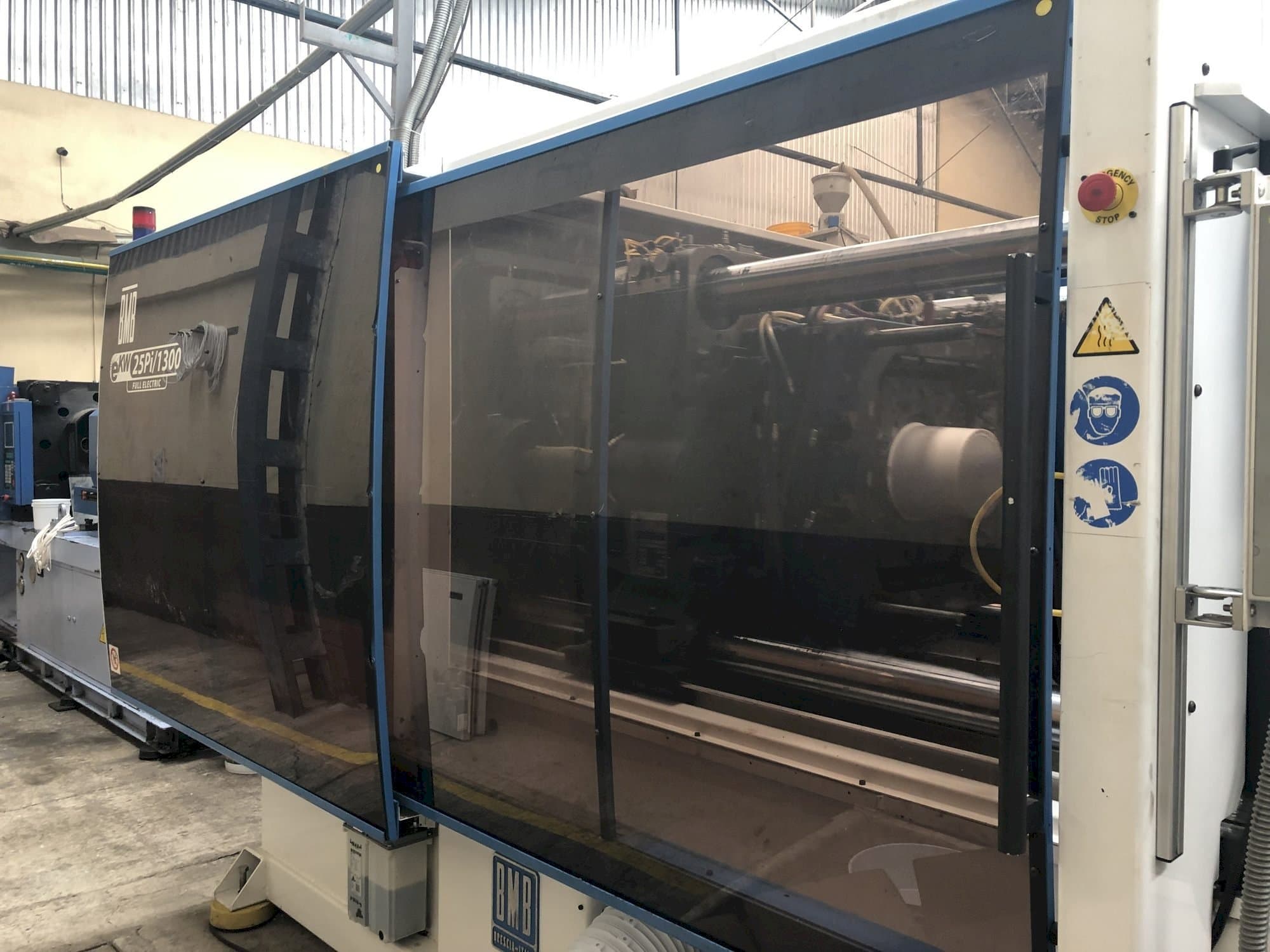 Links zicht  van BMB eKW 25 Pi/1300  machine