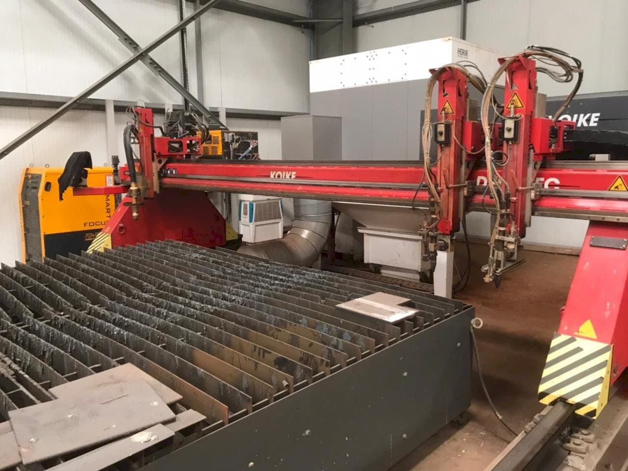 Vooraanzicht  van KOIKE Deltatec 4500  machine