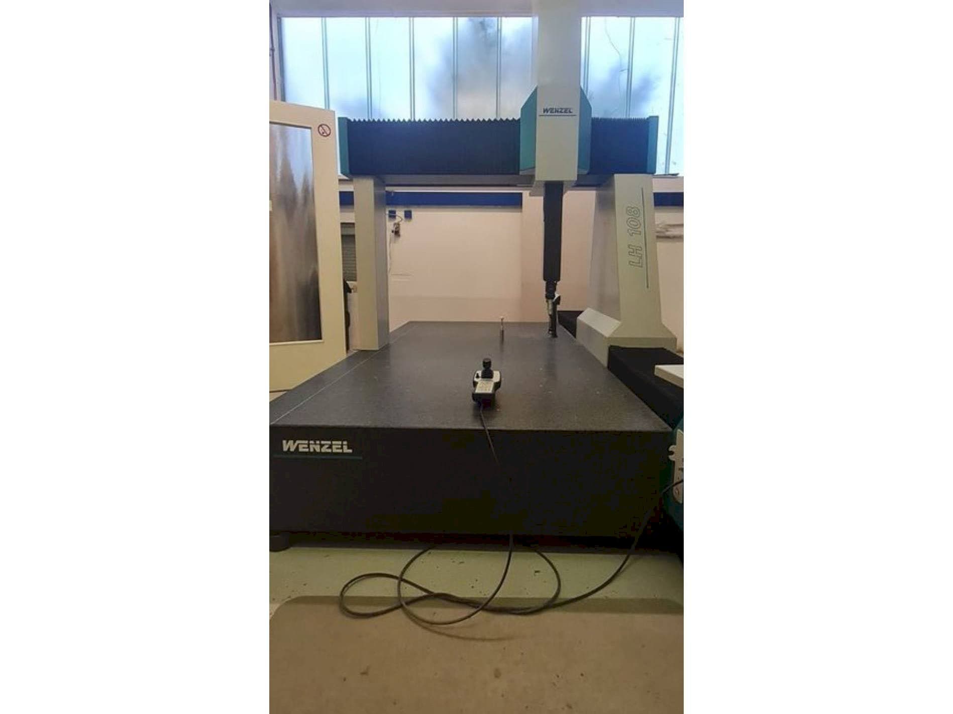 Vooraanzicht  van Wenzel LH 108  machine