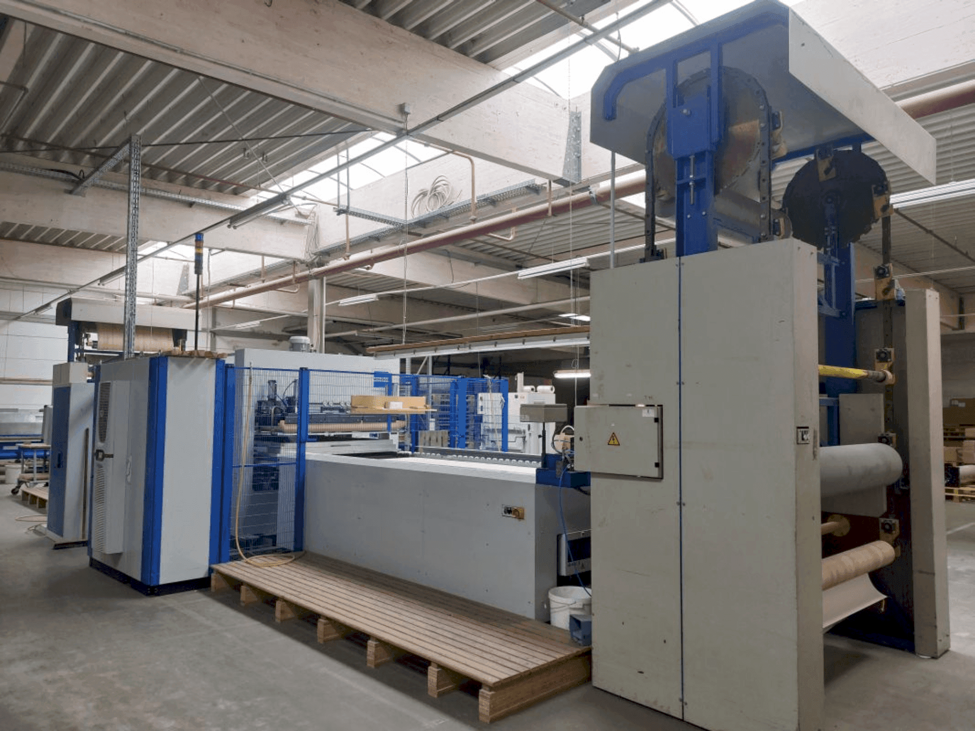 Vooraanzicht  van WEMHÖNER Variopress Basic 1000S  machine