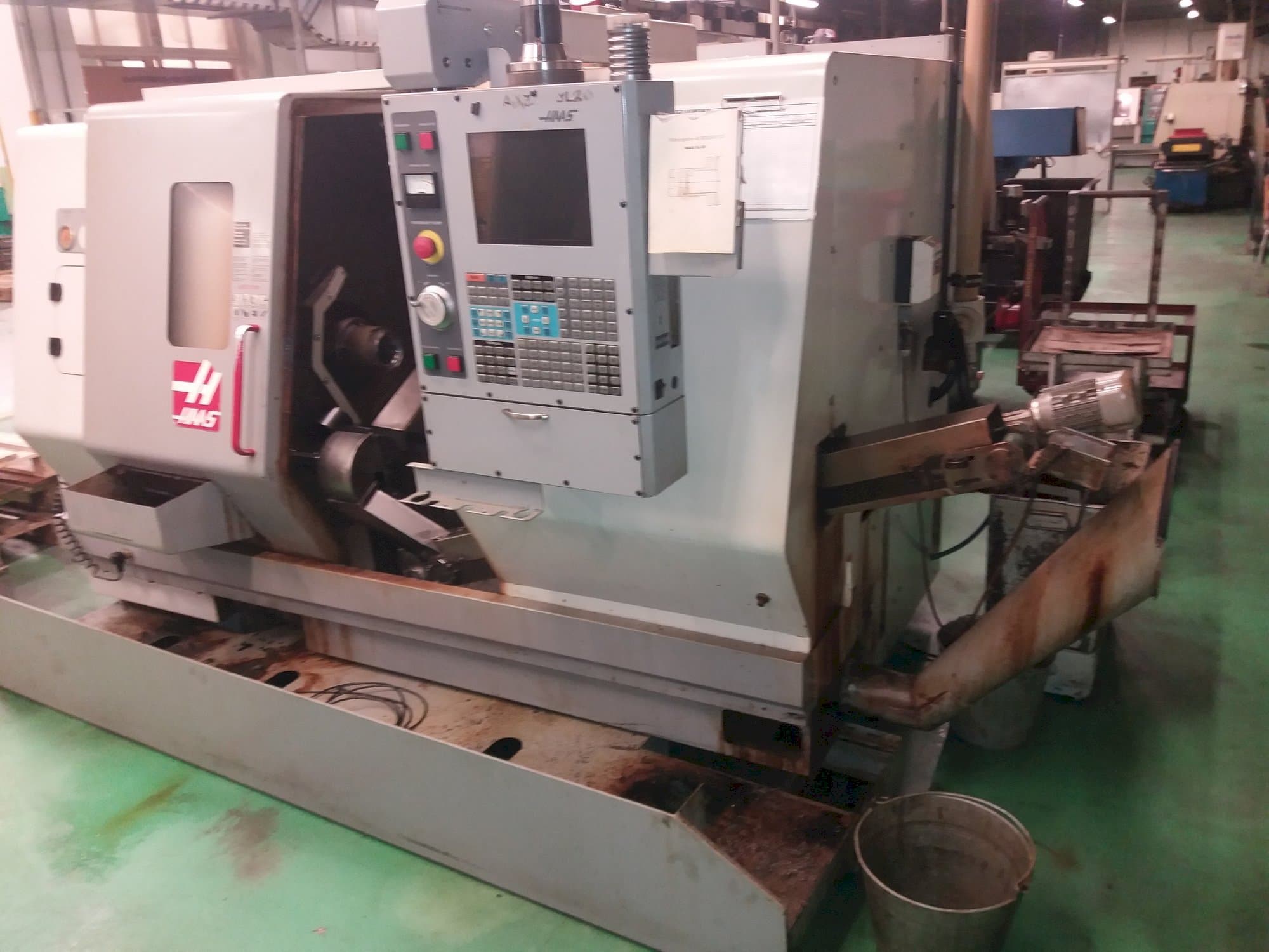 Vooraanzicht  van HAAS SL-20HE  machine