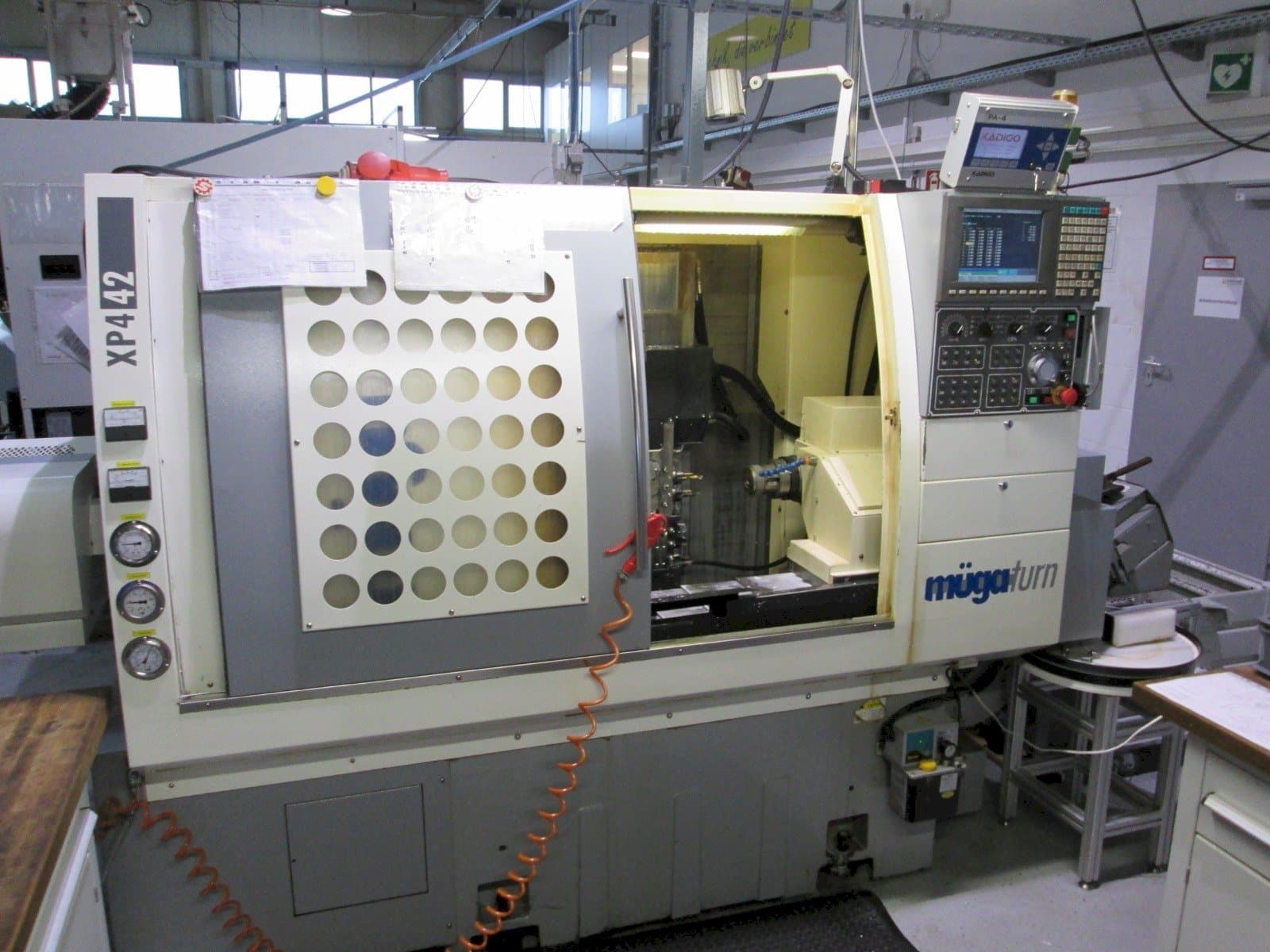 Vooraanzicht  van Muga XP4 42SM  machine