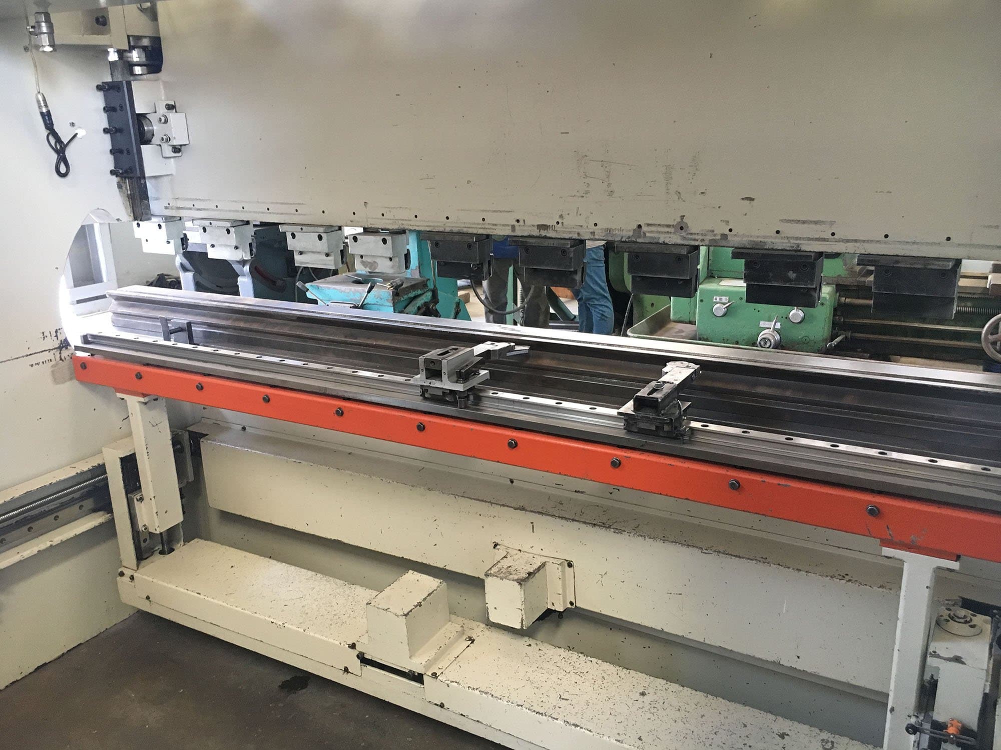 Werkruimte  van  ERMAKSAN  CNC HAP 3100x80 machine