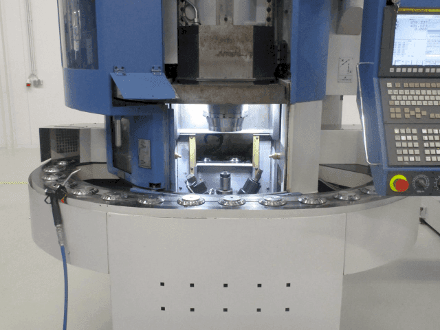 Vooraanzicht  van EMAG VL3  machine