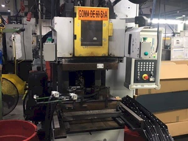 Vooraanzicht  van Kloeckner Desma 956.050 Z0  machine