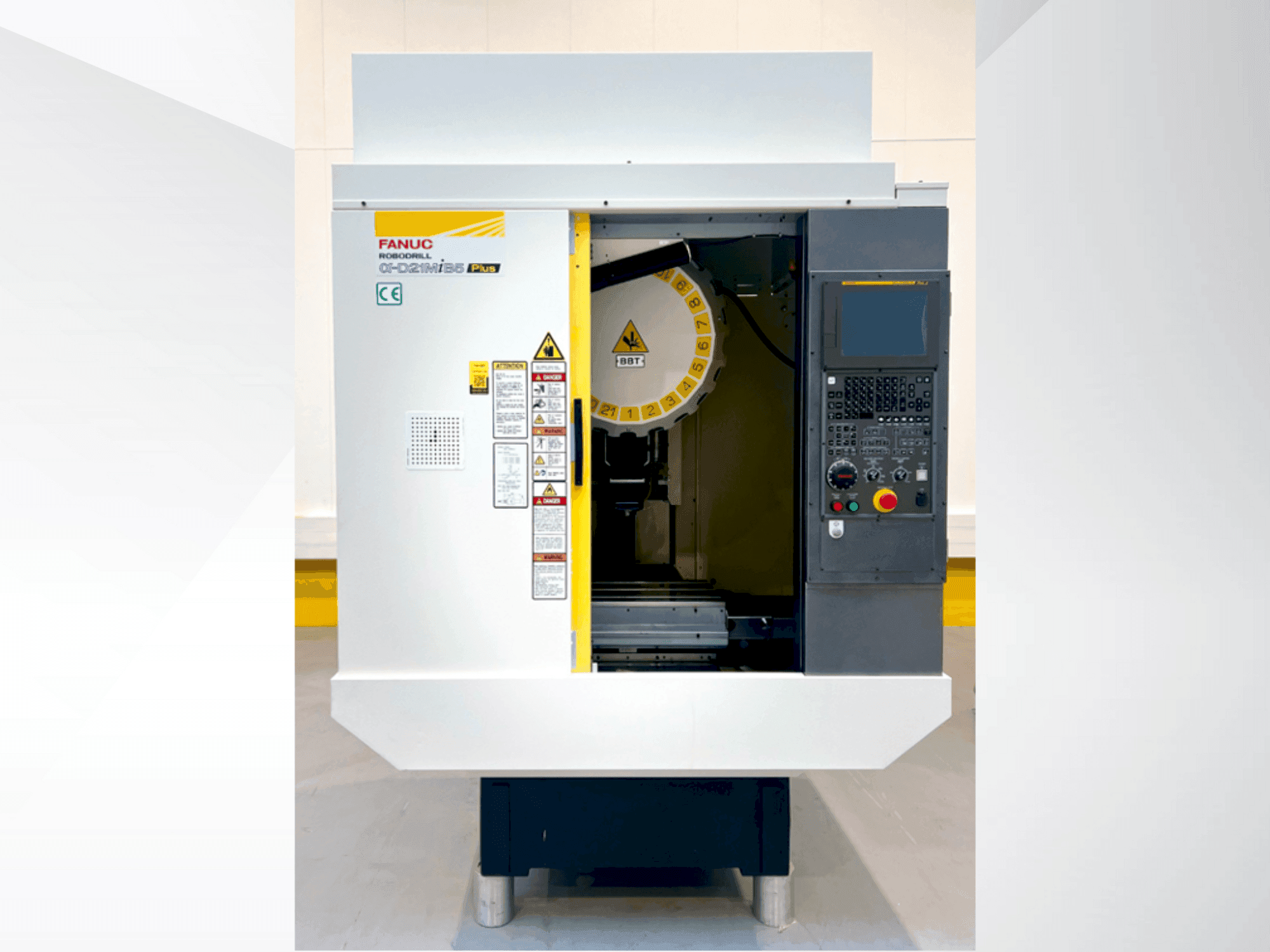 Vooraanzicht  van FANUC ROBODRILL α-D21MiB5 Plus  machine