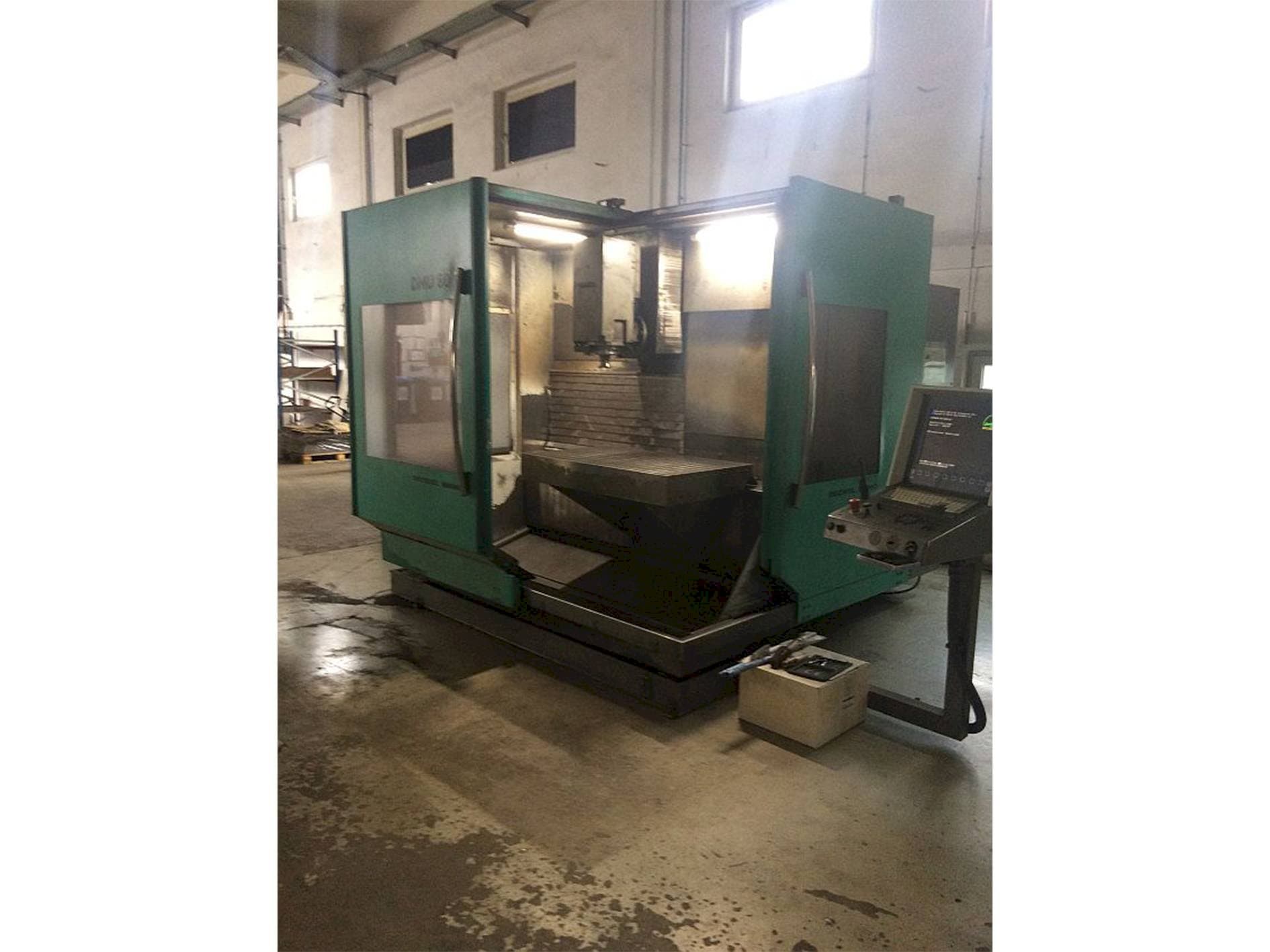 Vooraanzicht  van DMG 80E  machine