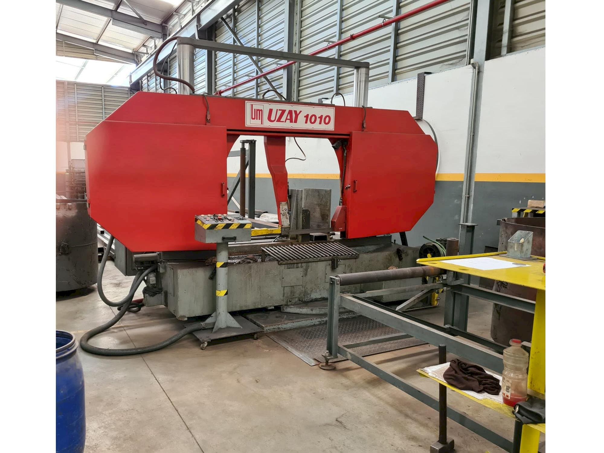 Vooraanzicht  van UZAY MAKINA UMSY 1010  machine