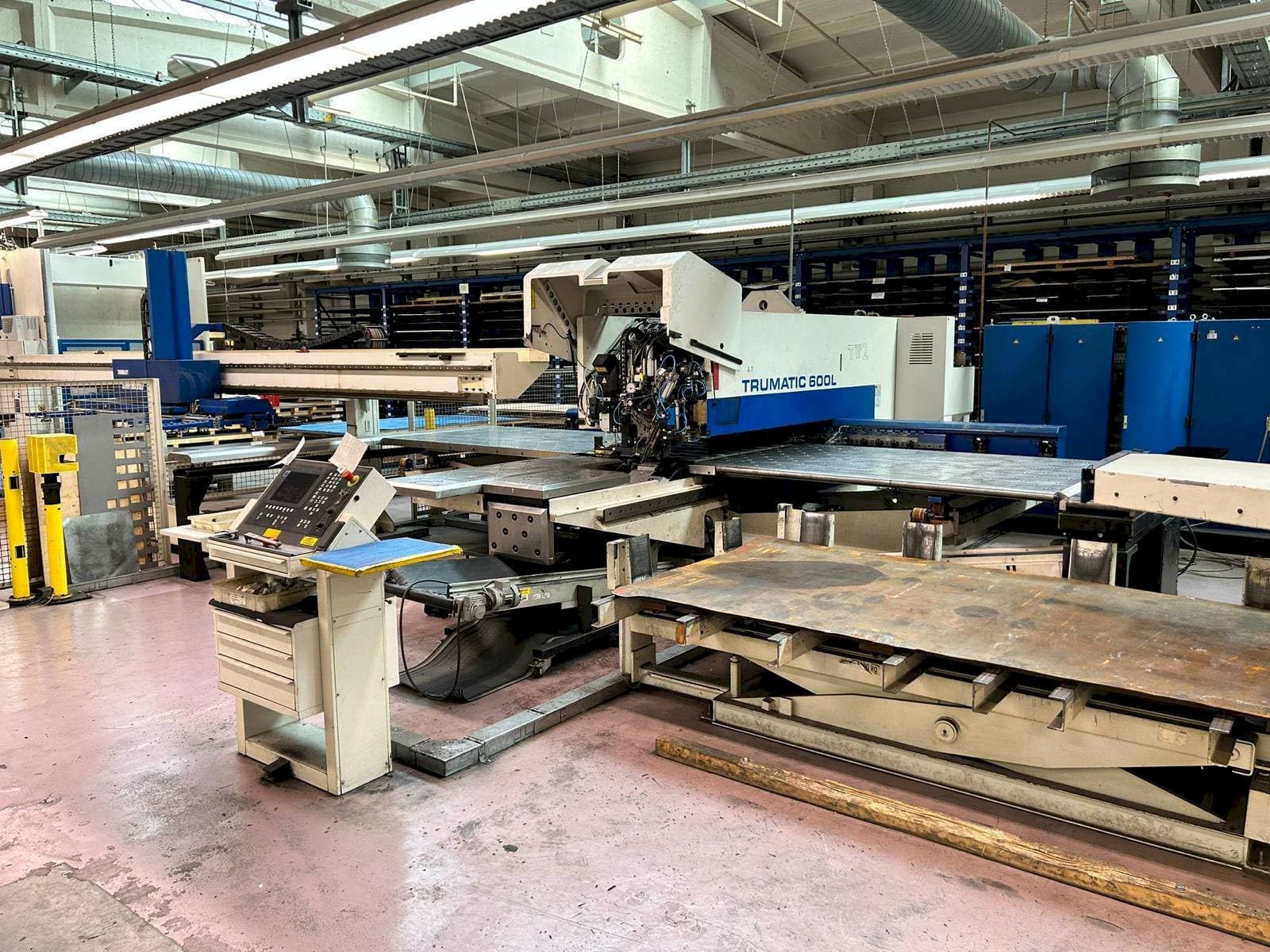 Vooraanzicht  van Trumpf TruMatic 600L  machine