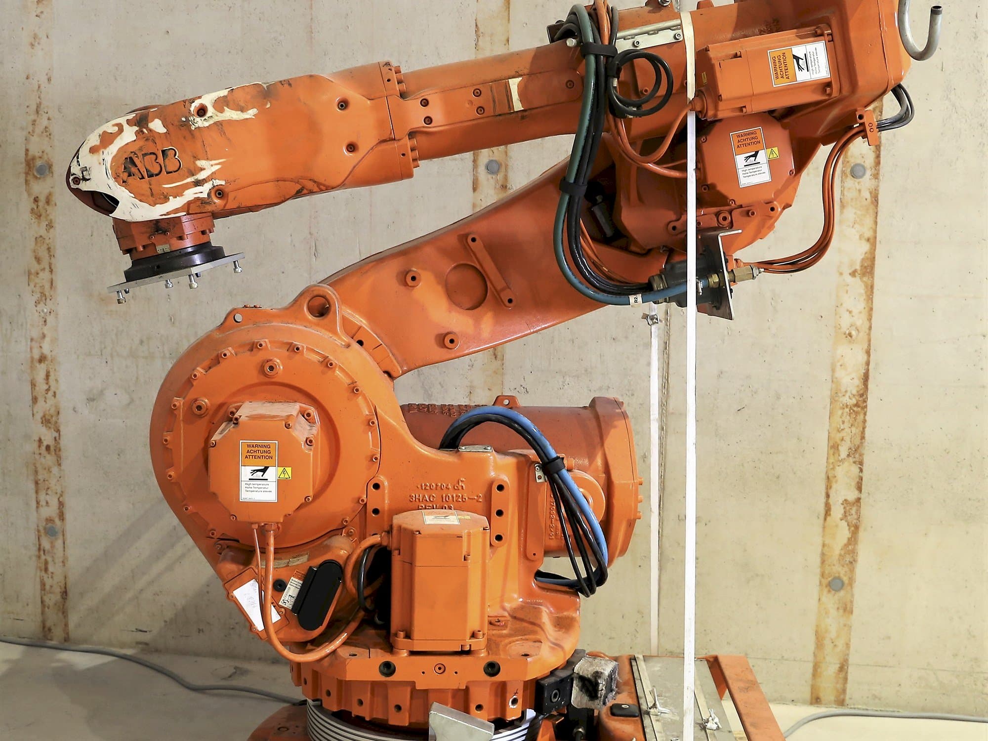 Vooraanzicht  van ABB 6600 machine