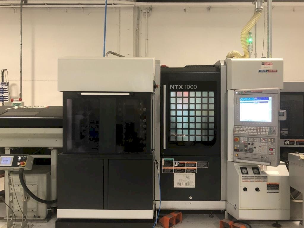 Vooraanzicht  van MORI SEIKI NTX1000  machine