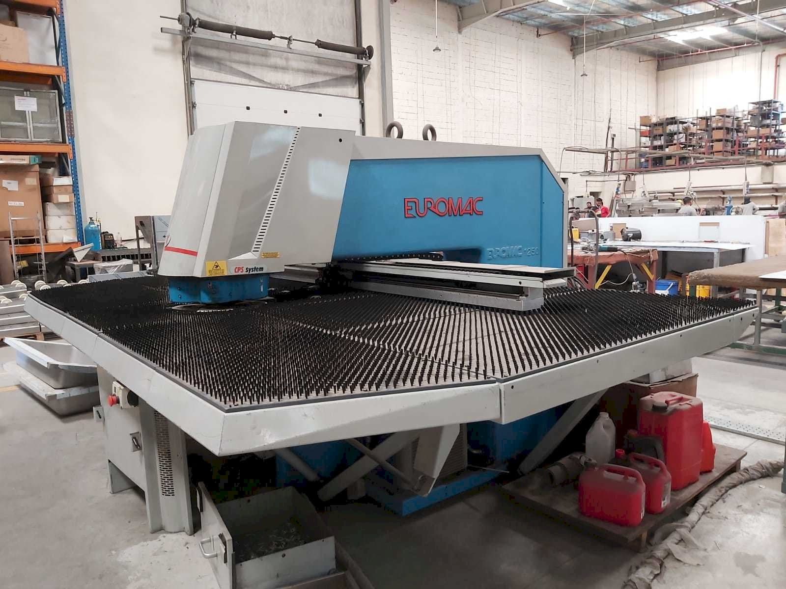 Vooraanzicht  van Euromac MTX INDEX  machine