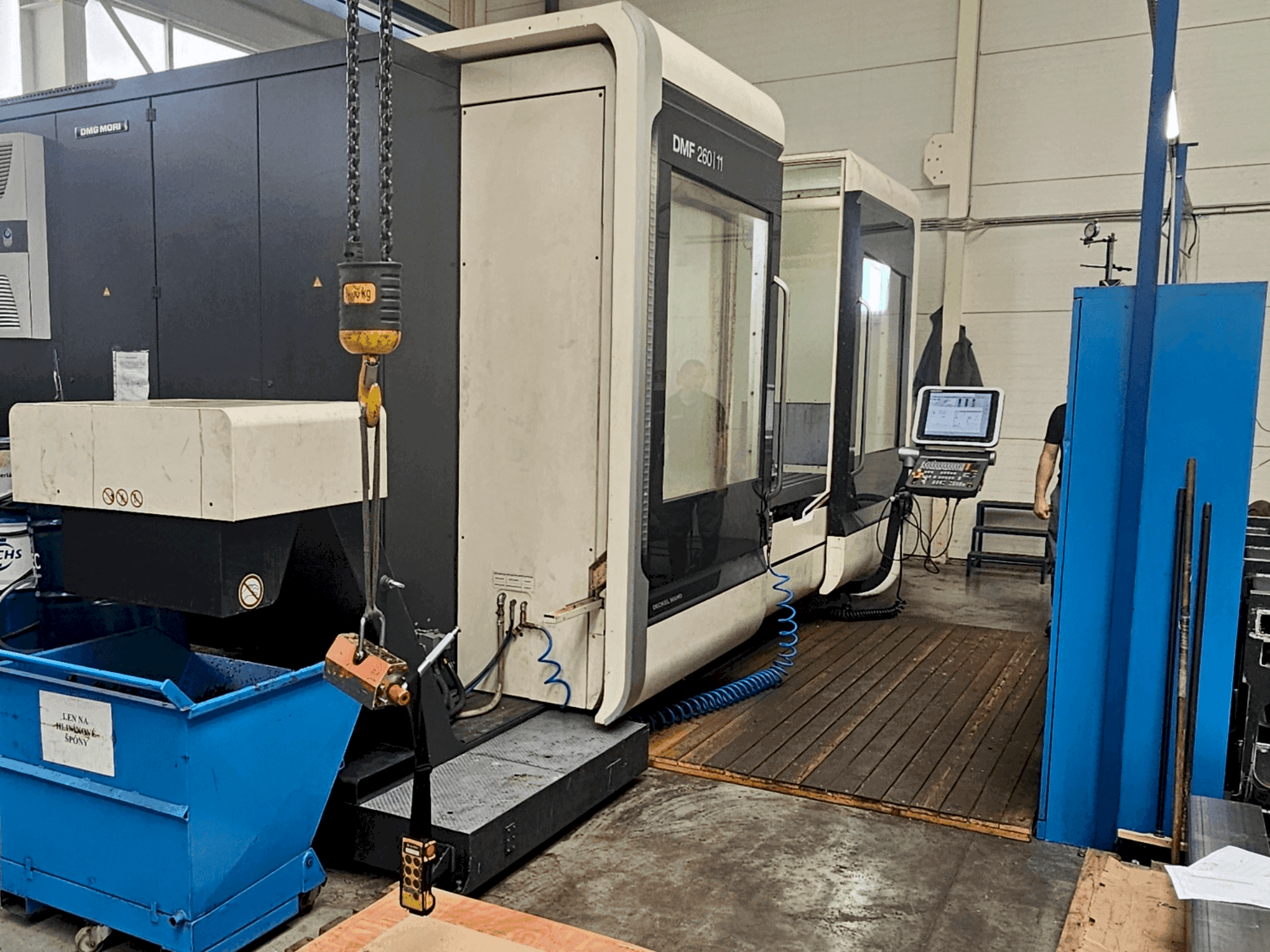 Vooraanzicht  van DMG MORI DMG MORI DMF 260/11 KGT  machine