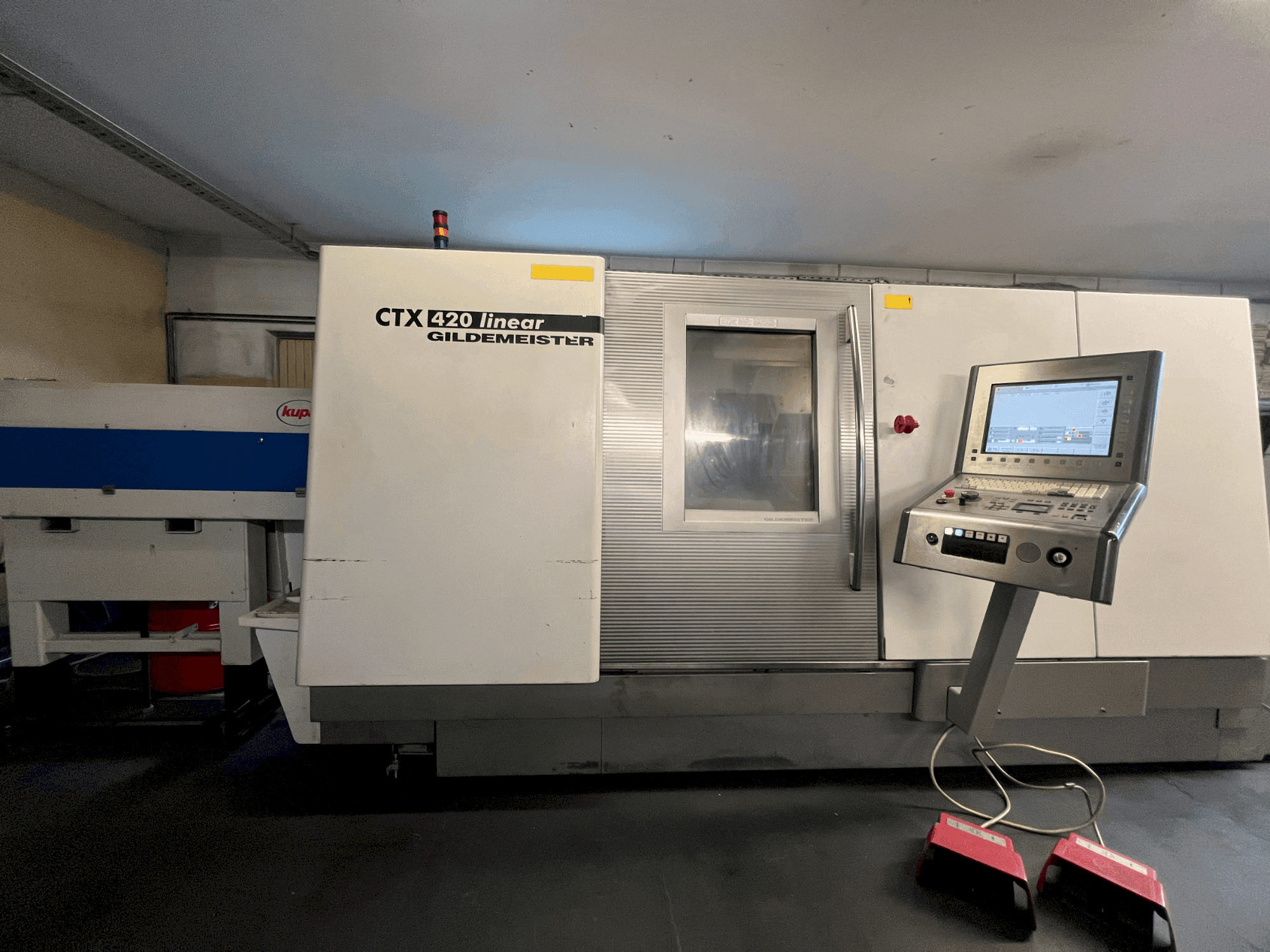 Vooraanzicht  van Gildemeister CTX 420 linear  machine
