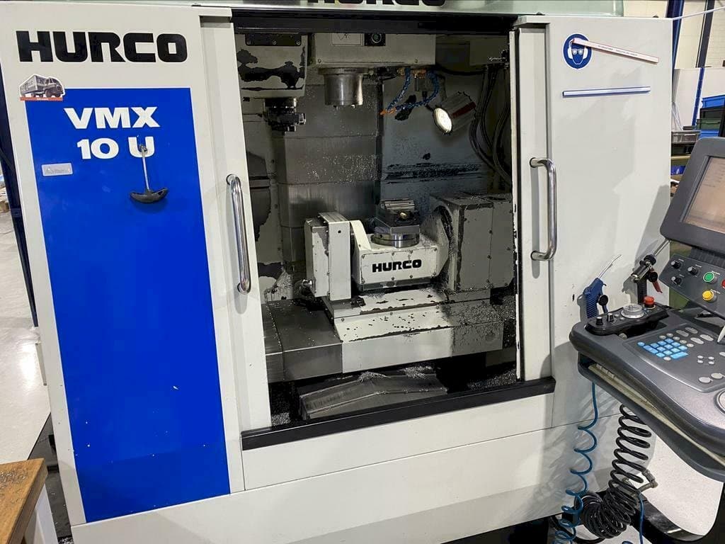 Vooraanzicht  van Hurco VMX 10 U 5  machine