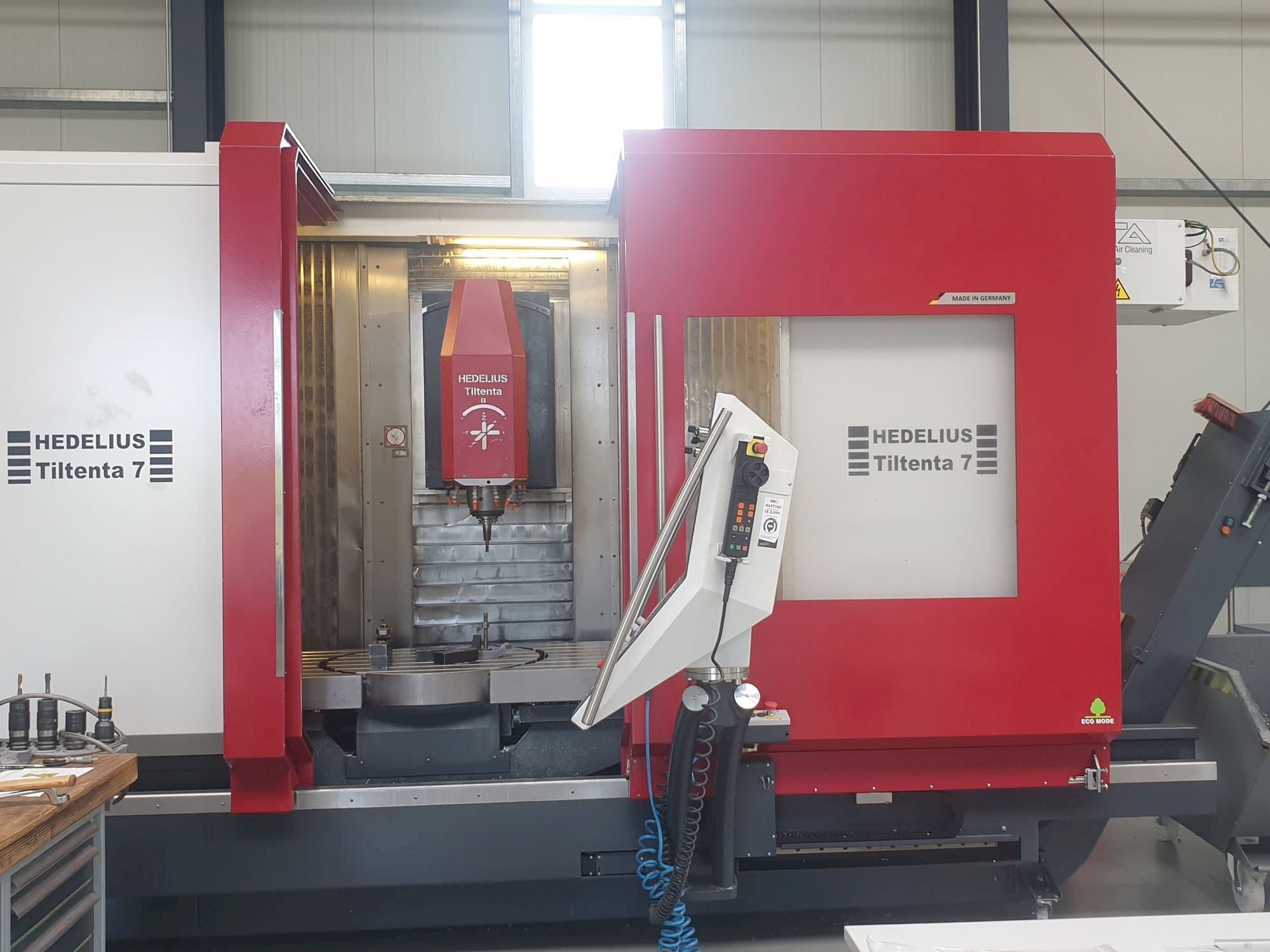 Vooraanzicht van HEDELIUS Tiltenta 7 machine