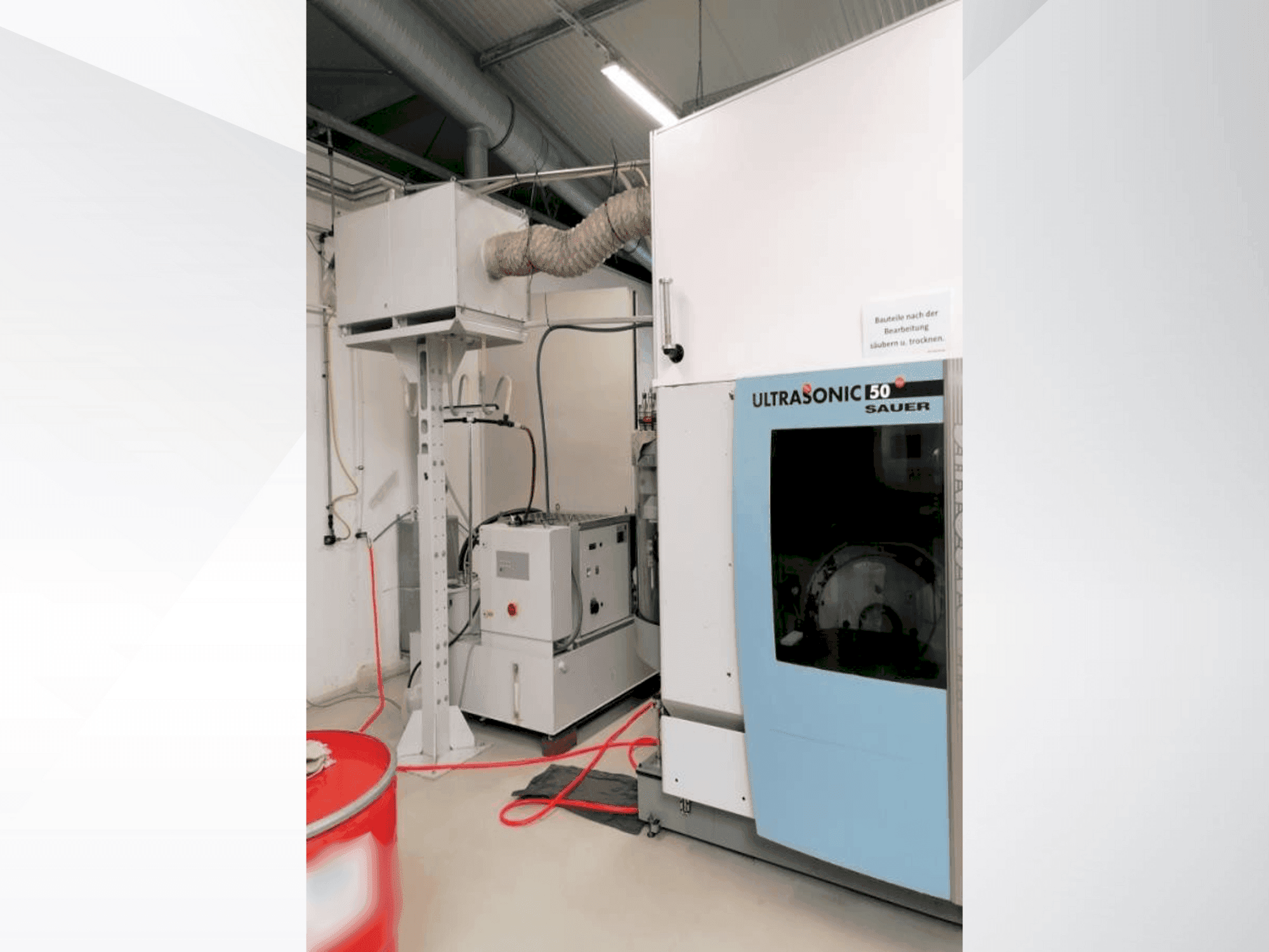 Vooraanzicht  van DMG Sauer Ultra sonic 50  machine