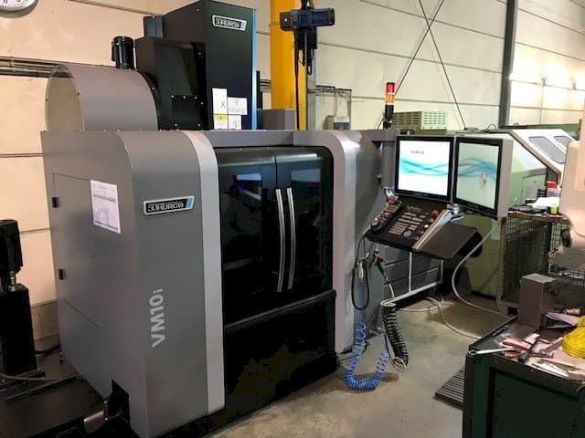 Vooraanzicht  van Hurco VM10i  machine