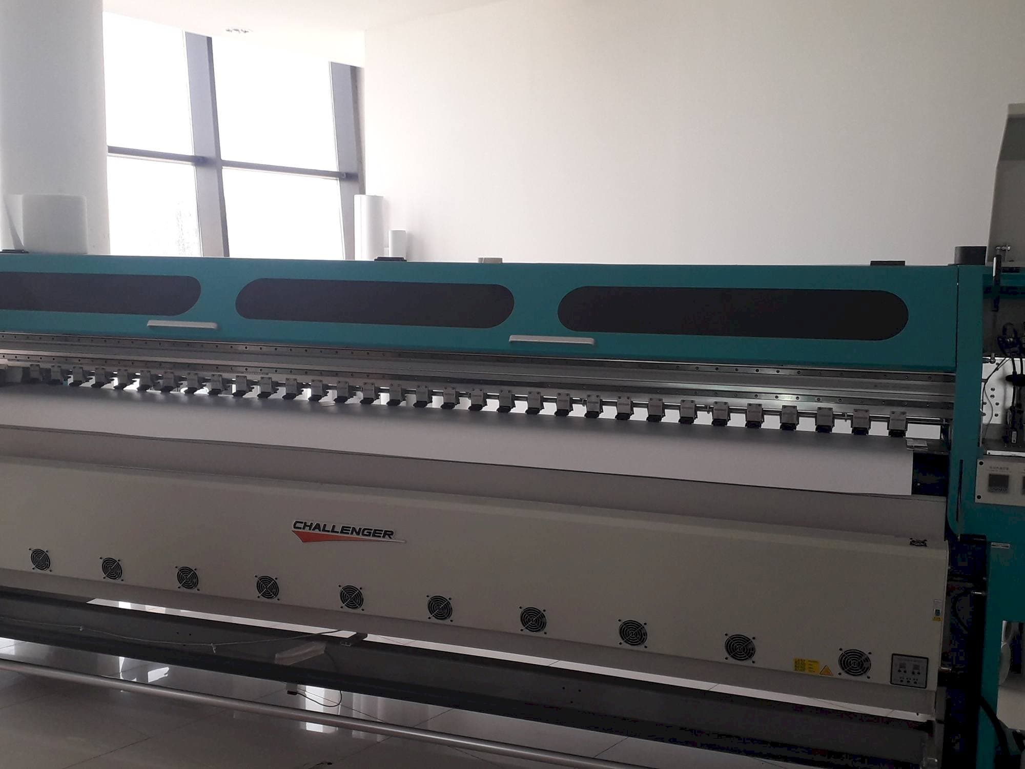 Vooraanzicht  van Challenger FY-3200AT Plus-H4  machine