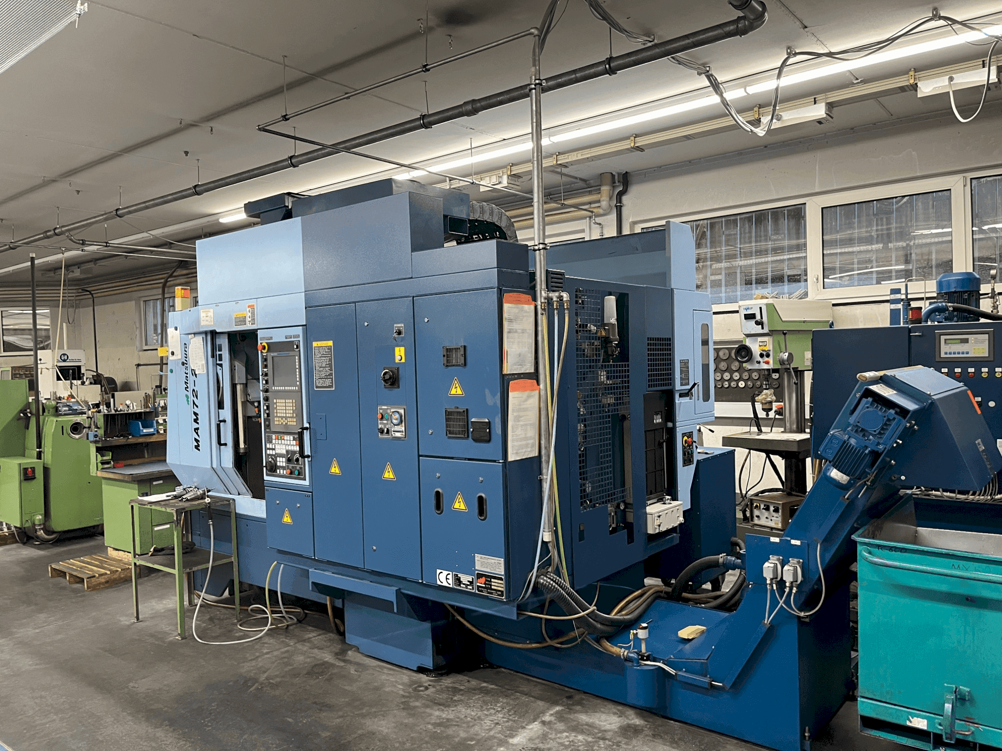 Vooraanzicht  van Matsuura MAM72-25V  machine