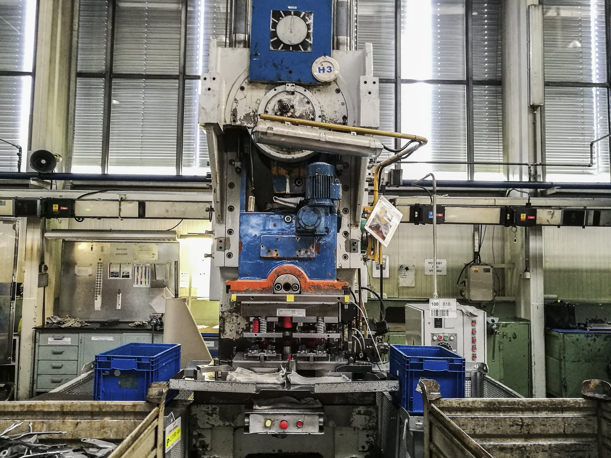 Vooraanzicht  van ZTS LEK-160 machine