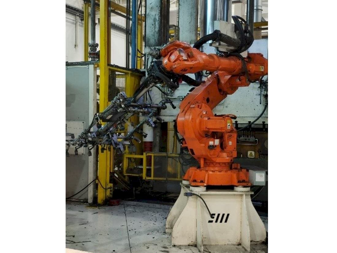 Vooraanzicht  van ABB IRB 6640-185/2.8  machine