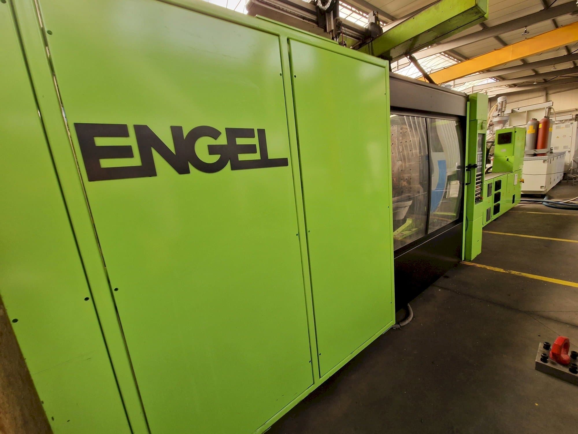 Linkerzijdeaanzicht  van Engel ES4550/800 DUO  machine