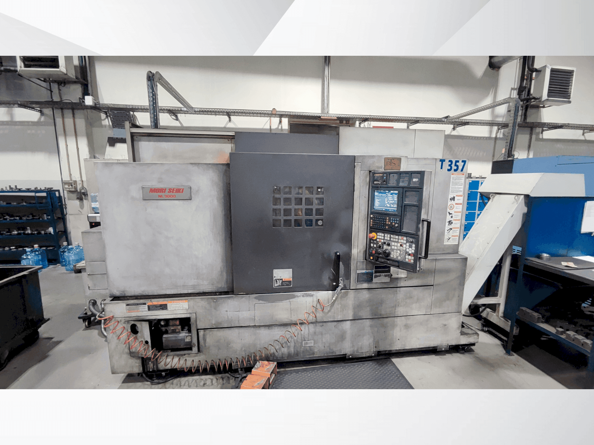 Vooraanzicht  van MORI SEIKI NL 3000/700  machine