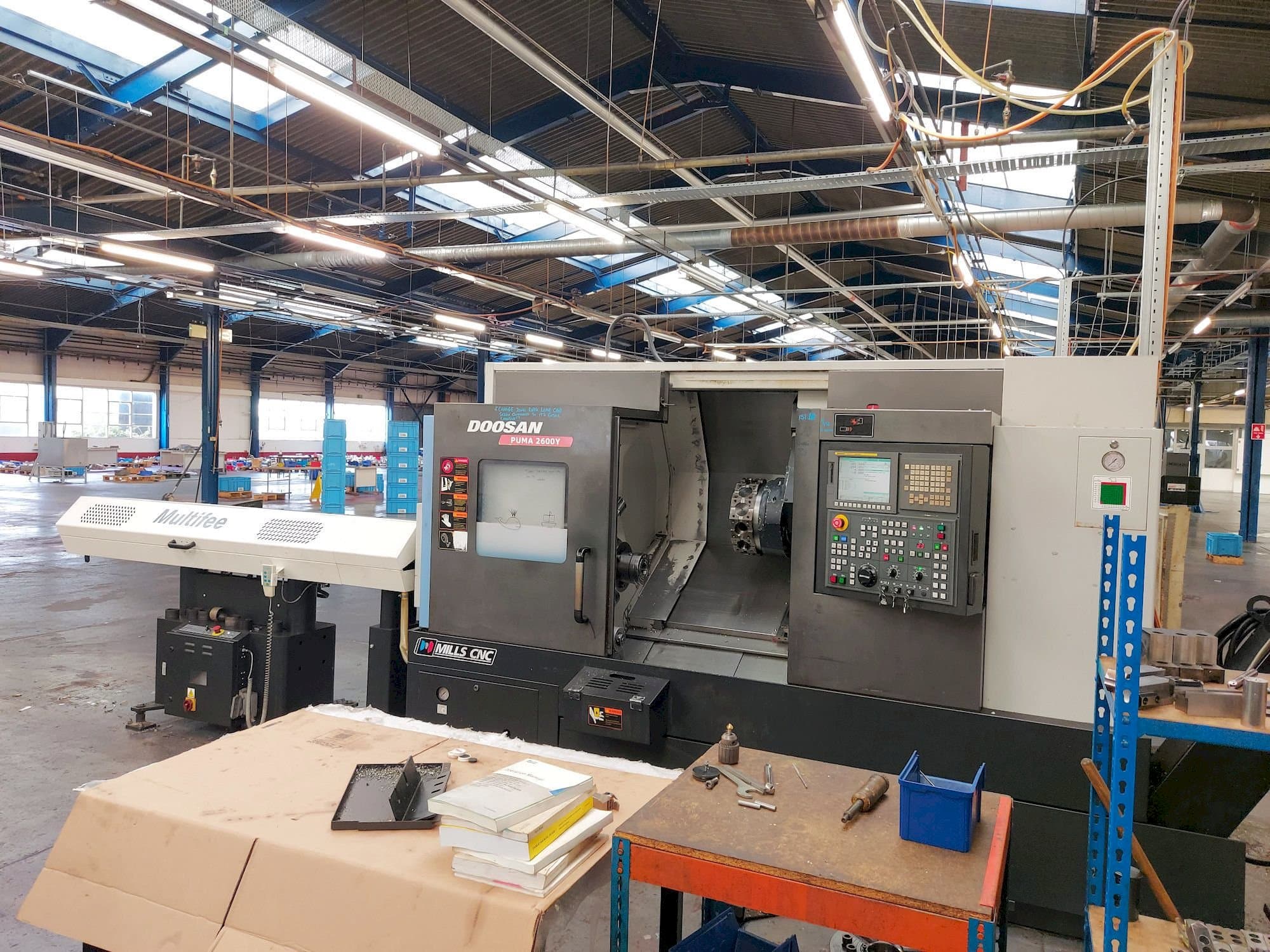 Vooraanzicht  van Doosan Puma 2600Y  machine