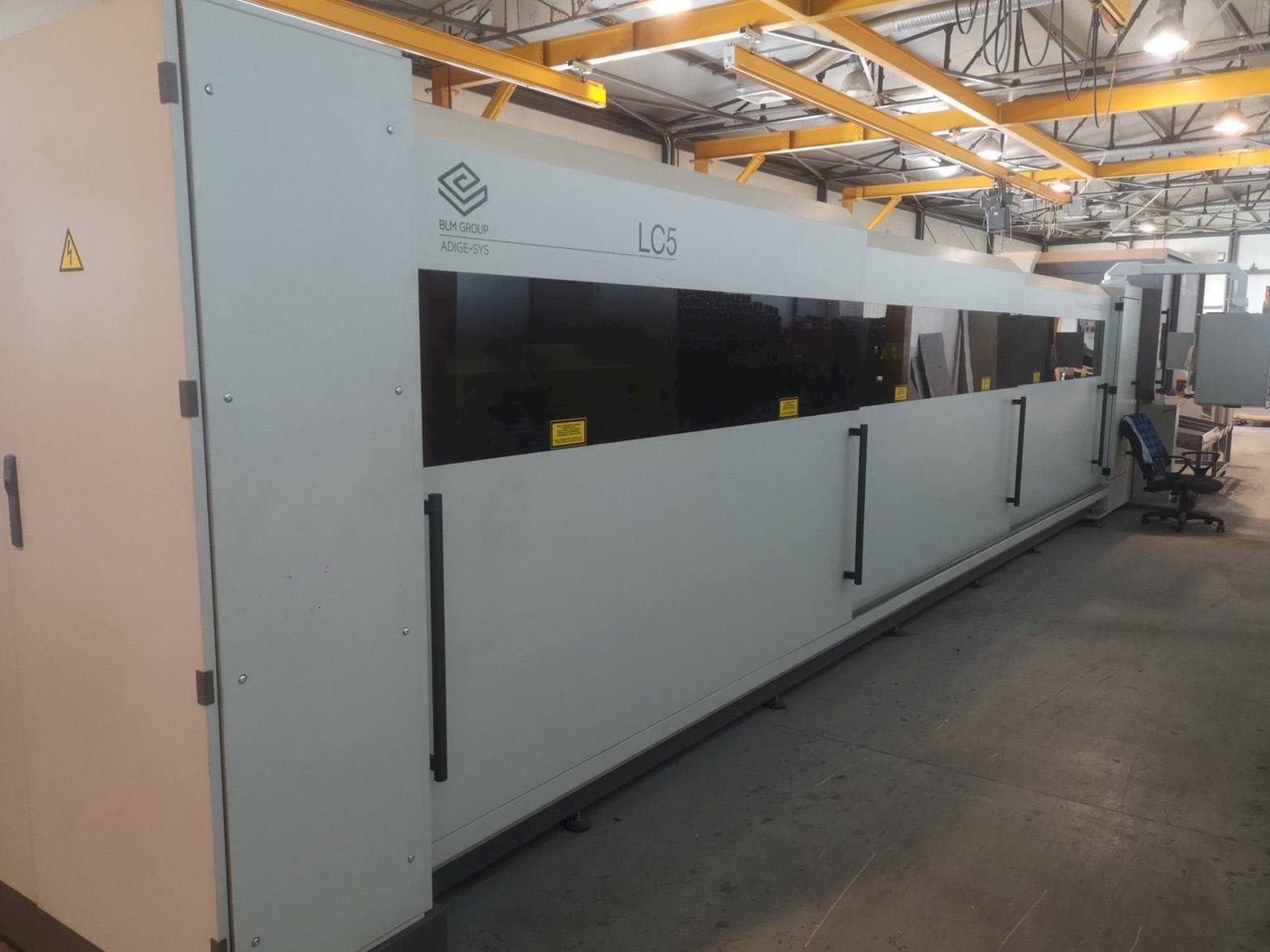 Linkerzijdeaanzicht  van BLM LC5  machine