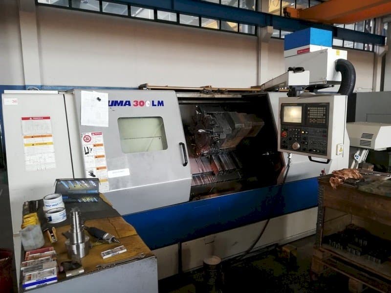 Vooraanzicht  van Doosan PUMA 300 LMB  machine