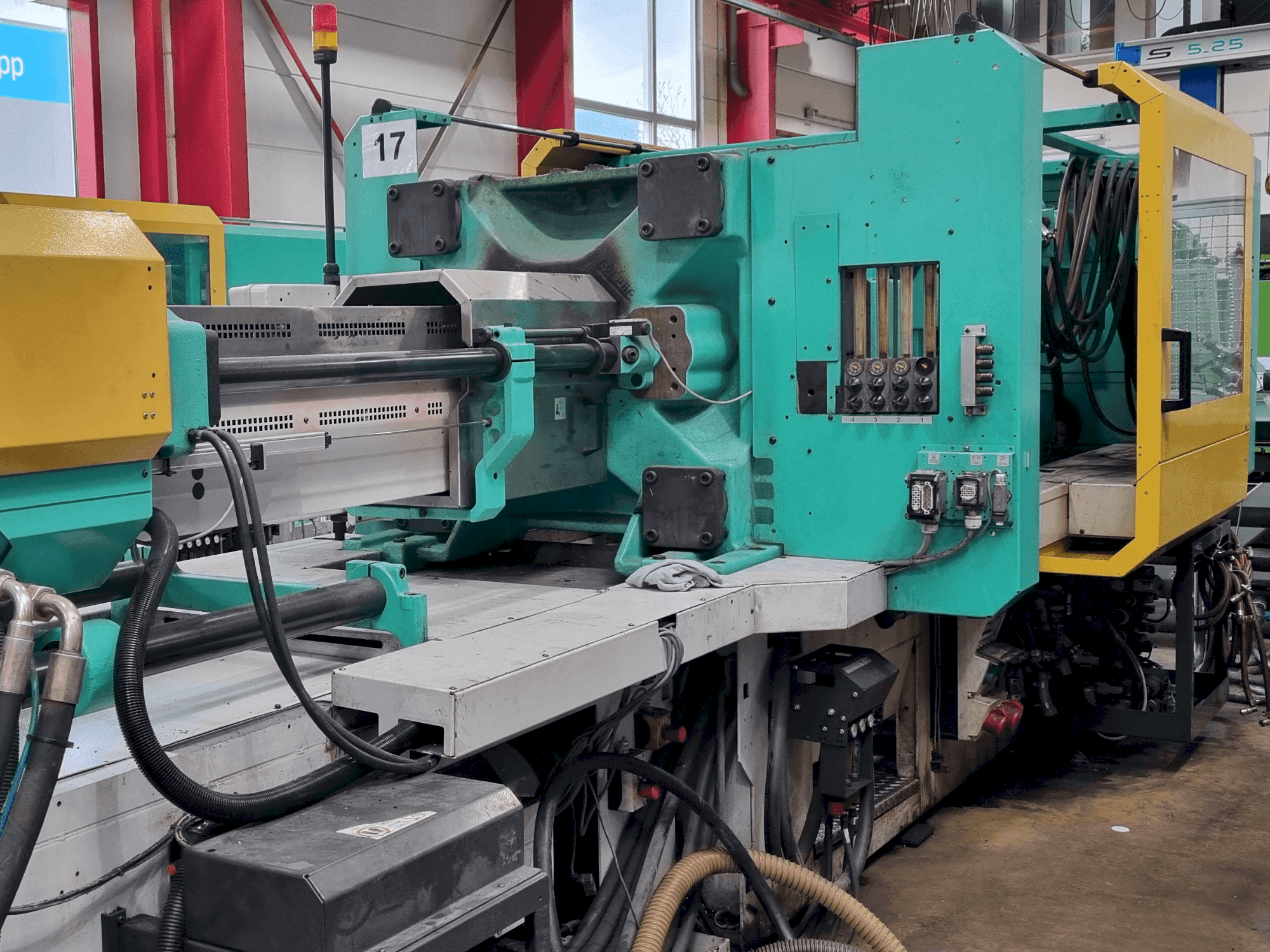 Vooraanzicht  van Arburg 630 S 2500-1300 ECO  machine