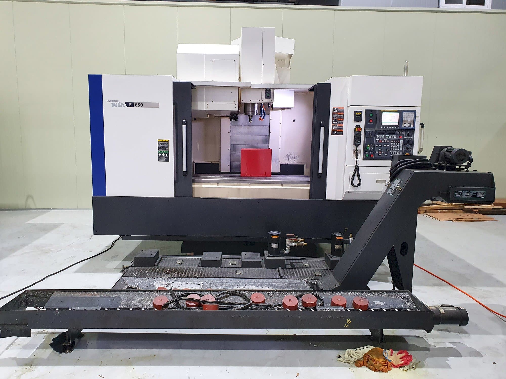 Vooraanzicht  van Hyundai Wia F650  machine