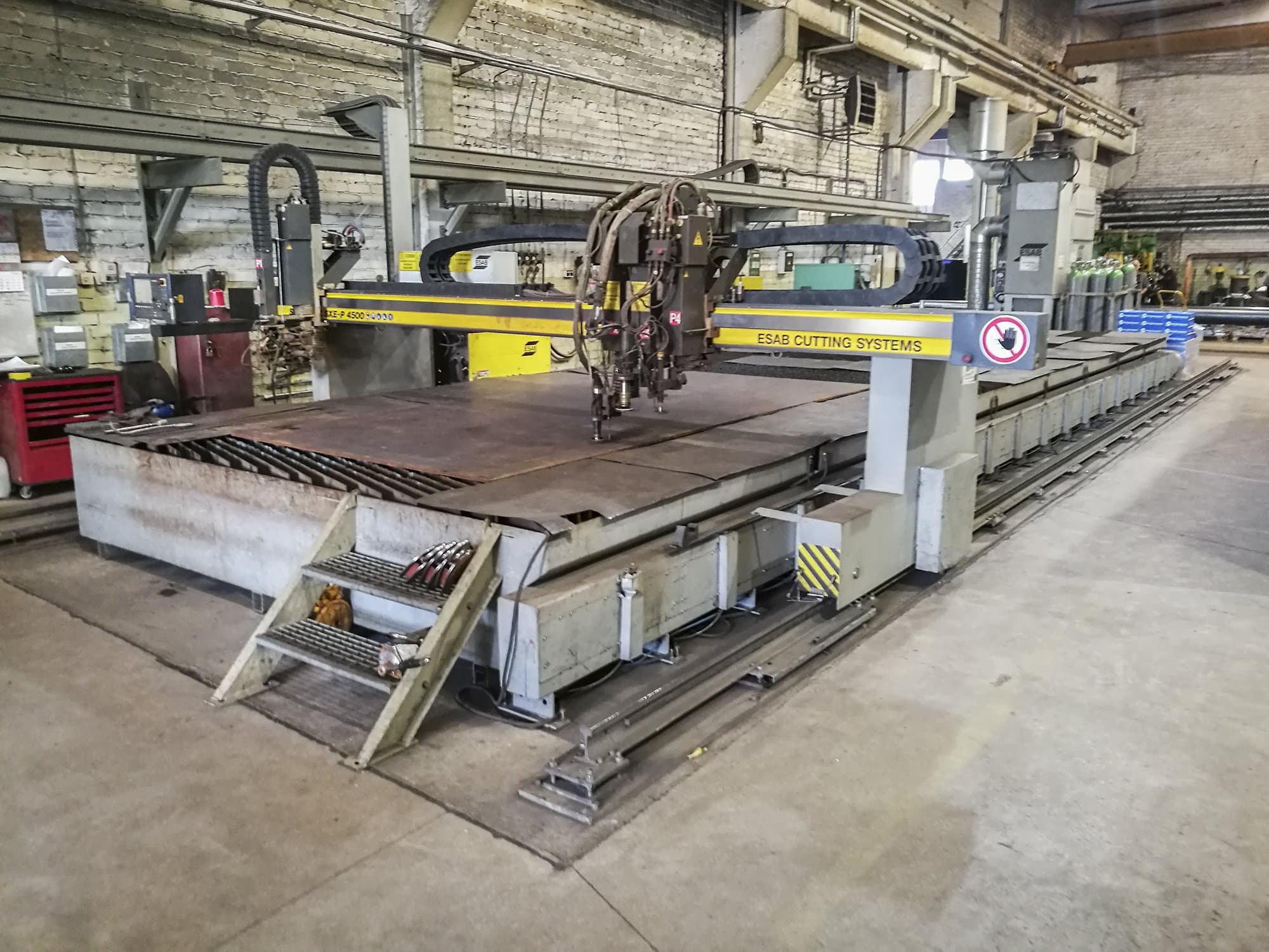 Recht aanzicht  van ESAB SXE-P2 4500 machine