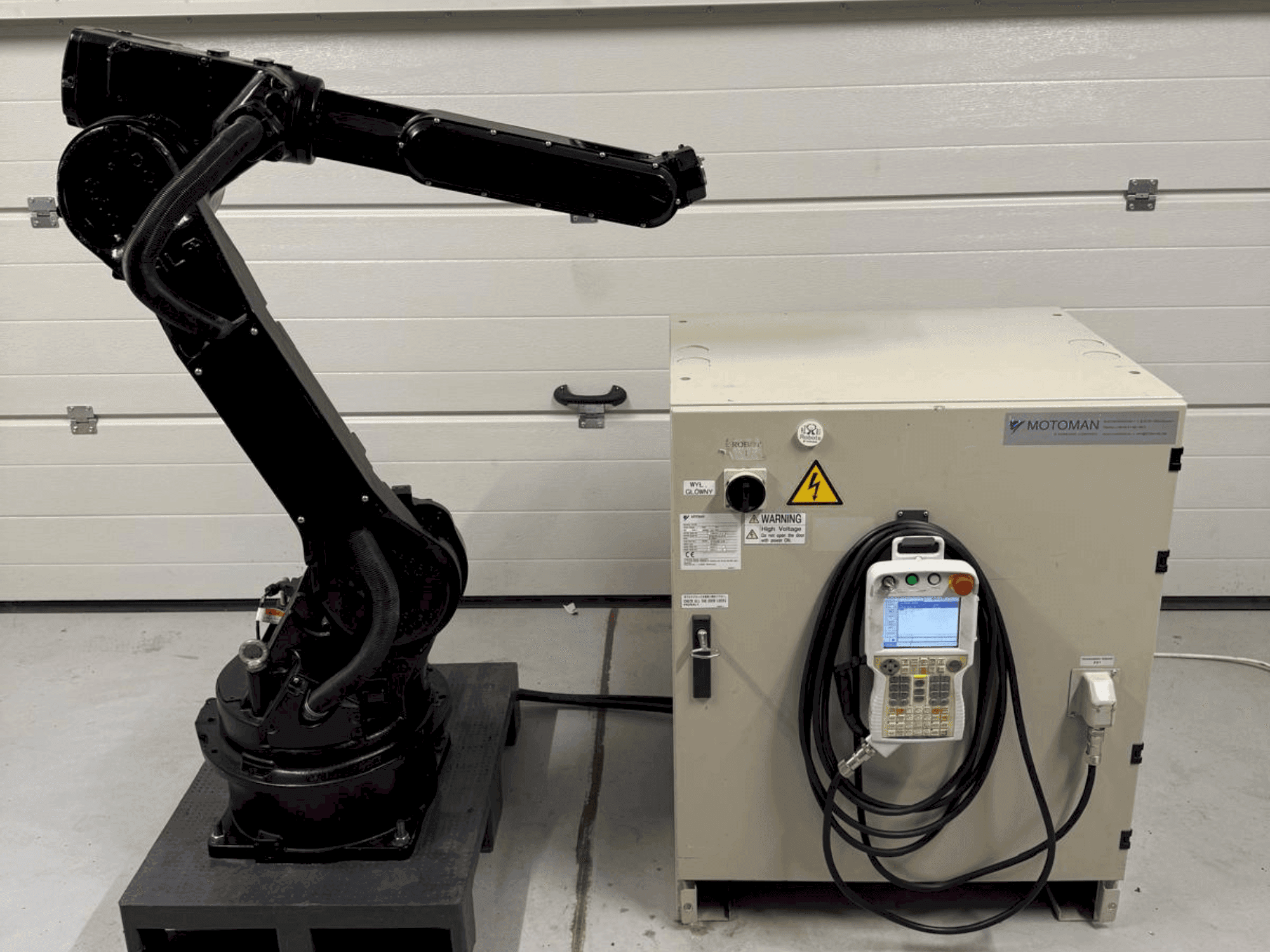 Vooraanzicht  van Yaskawa Motoman YR HP 20D  machine