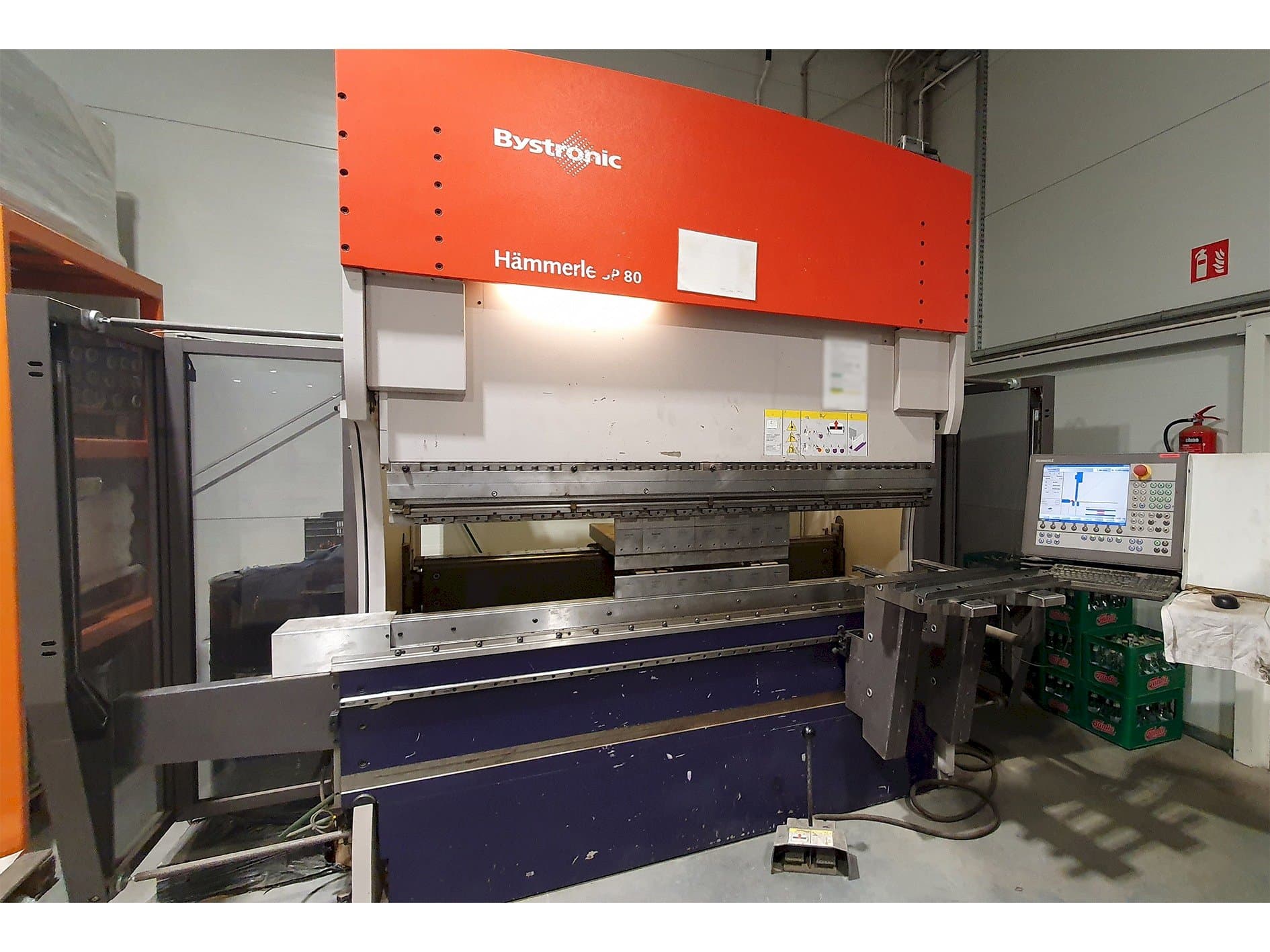 Vooraanzicht  van Bystronic 3P 80/210  machine