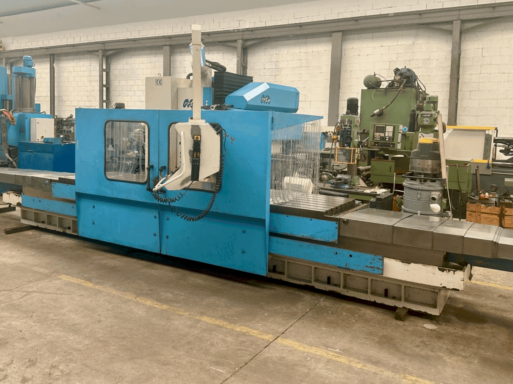 Vooraanzicht  van MTE BF 4200  machine