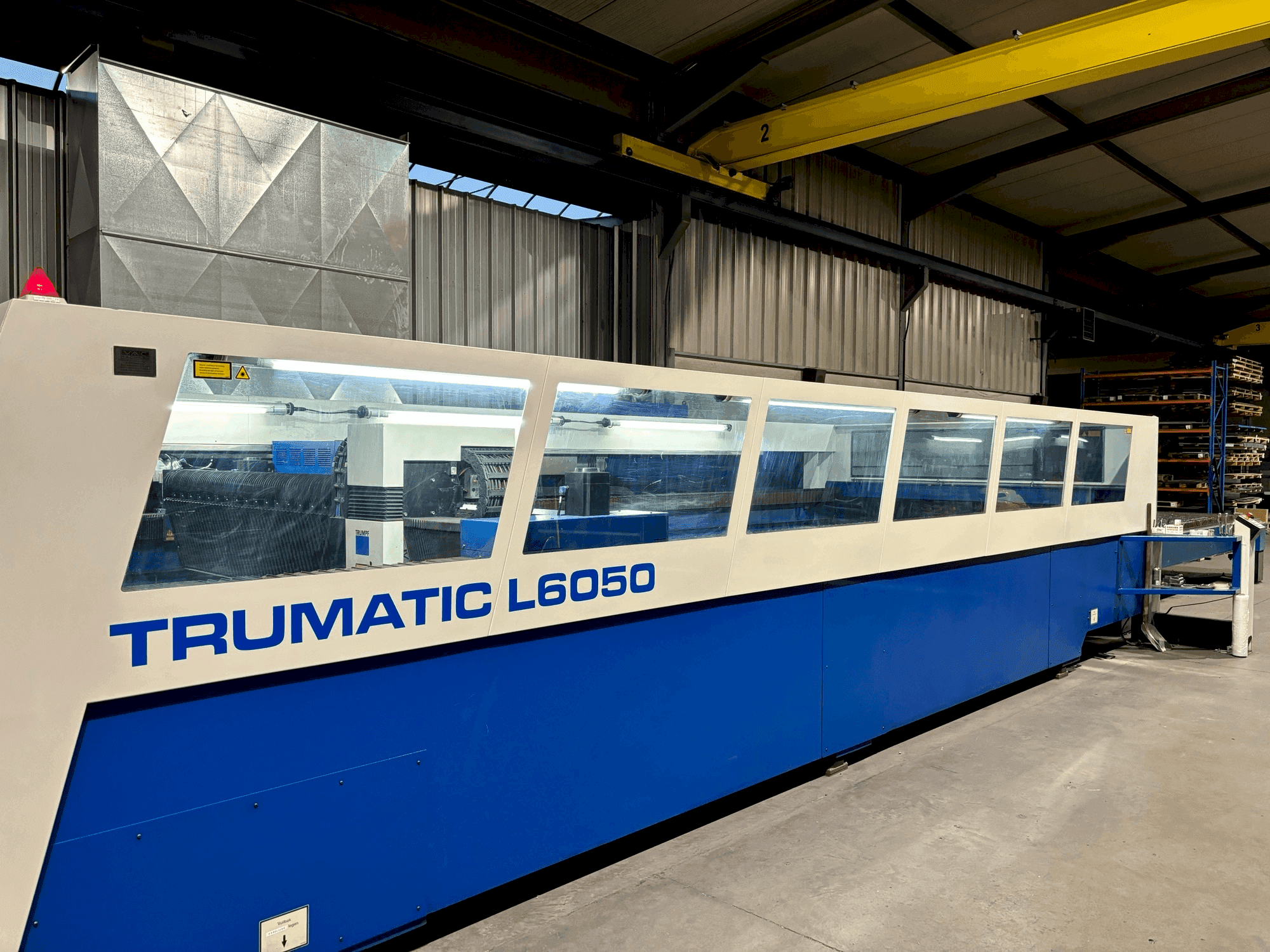 Vooraanzicht  van TRUMPF Trumatic L6050  machine