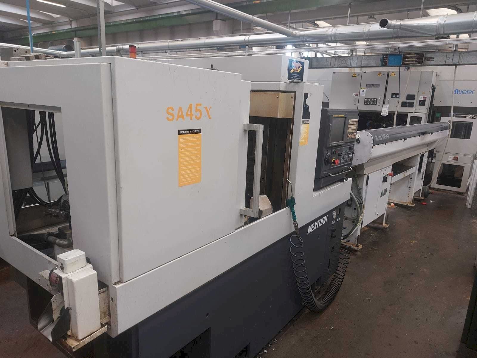 Linkerzijdeaanzicht  van Nexturn SA 45X  machine