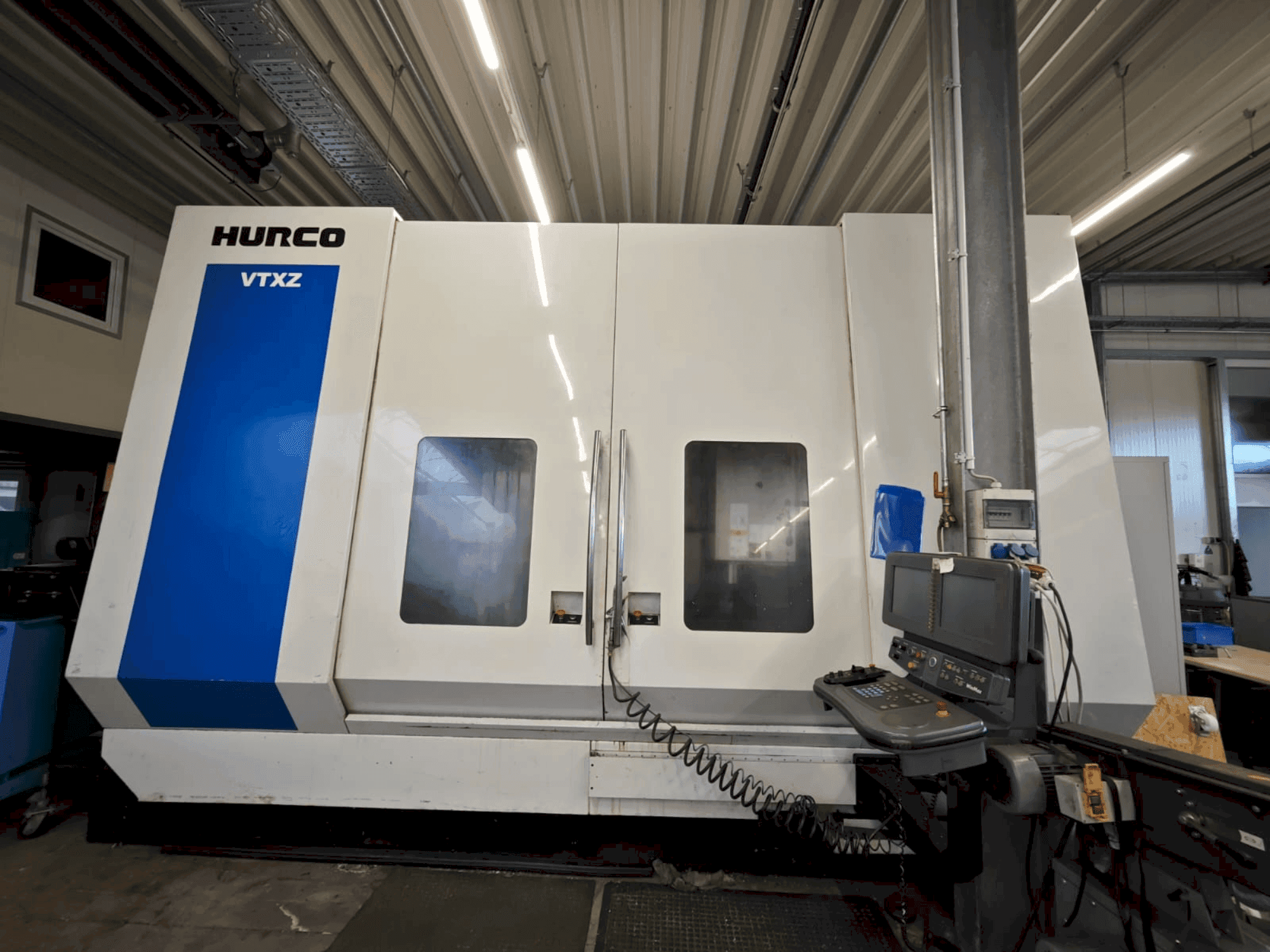 Vooraanzicht  van Hurco VTXZ  machine