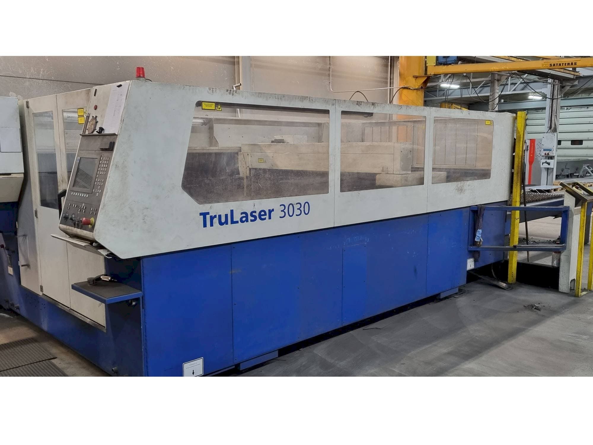 Vooraanzicht  van Trumpf TruLaser 3030  machine