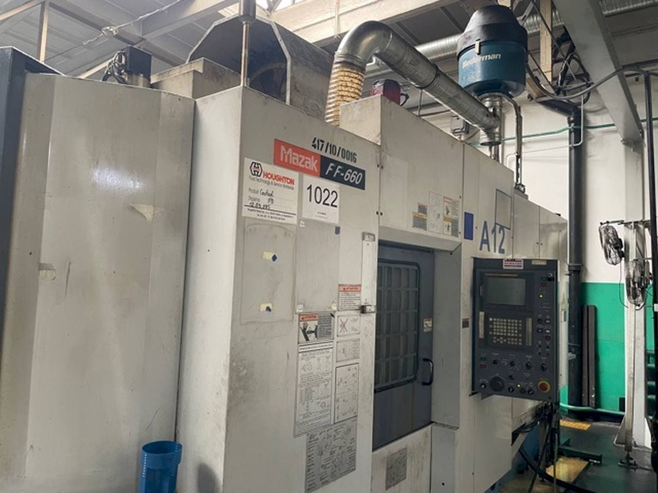 Vooraanzicht  van Mazak FF-660  machine