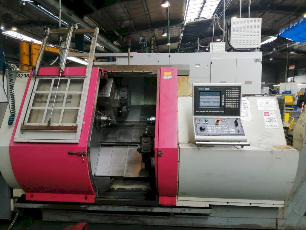 Vooraanzicht  van Gildemeister MF twin 65  machine