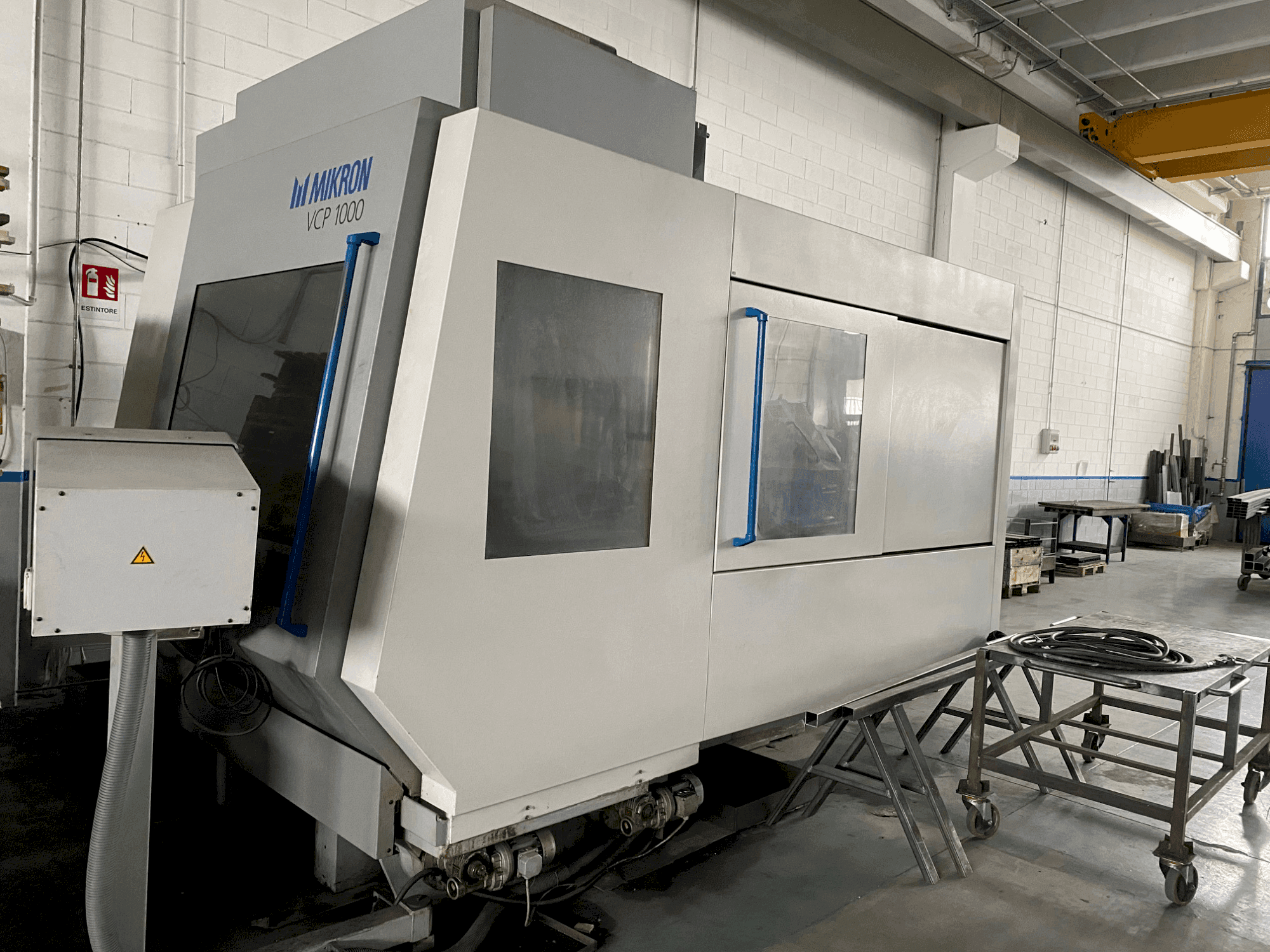 Vooraanzicht  van MIKRON VCP 1000  machine