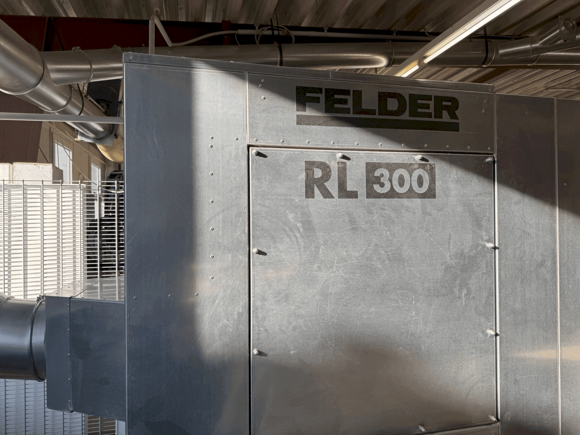 Vooraanzicht  van FELDER FELDER RL 300  machine