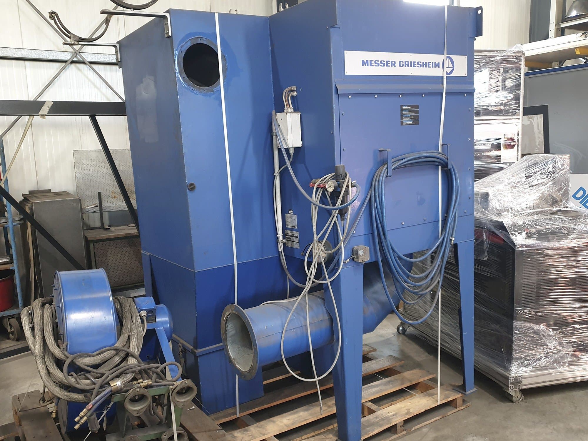 Vooraanzicht  van Messer Griesheim CORTA PS 3100 machine