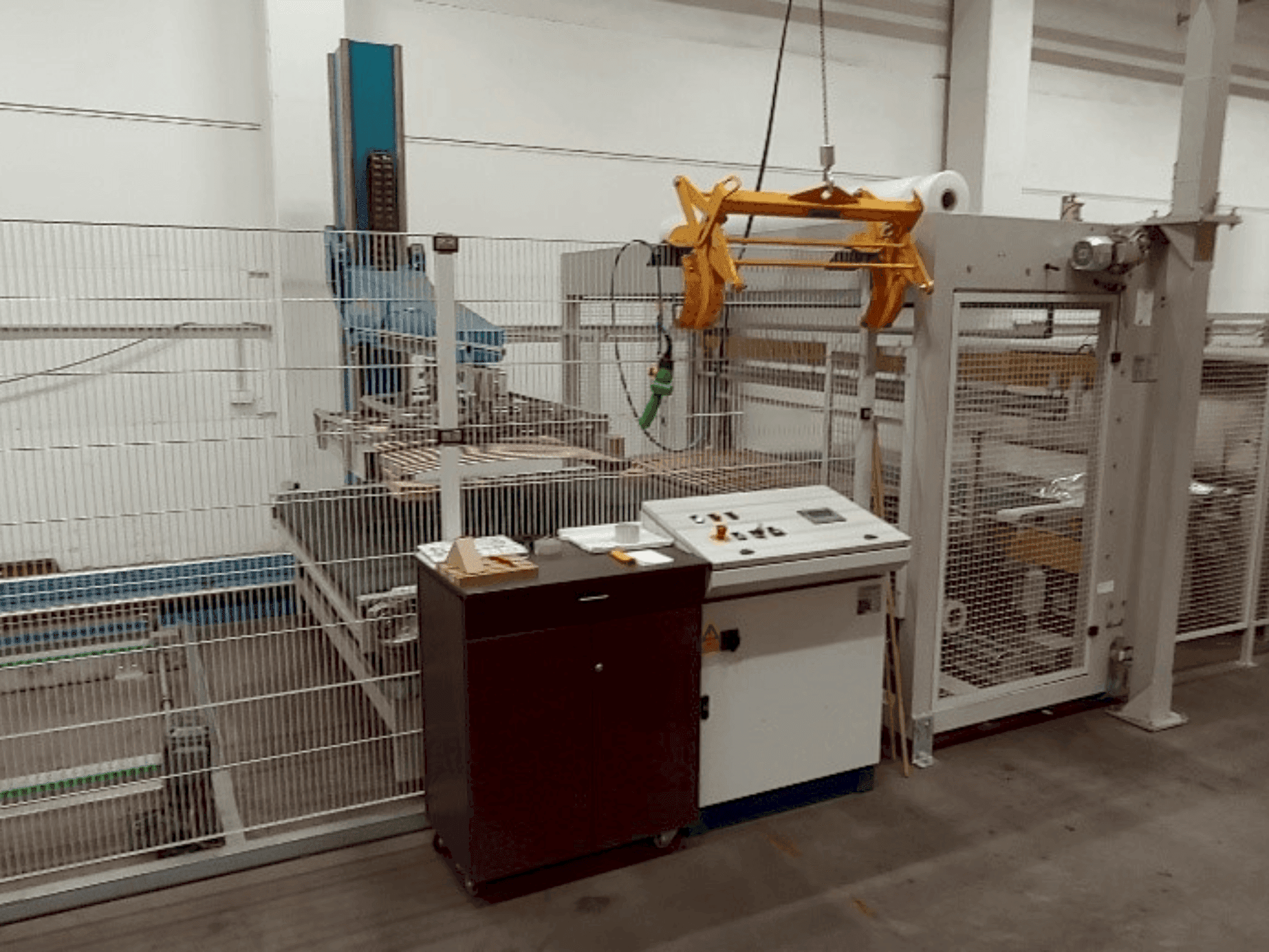 Vooraanzicht  van ERREGI 300 LP  machine