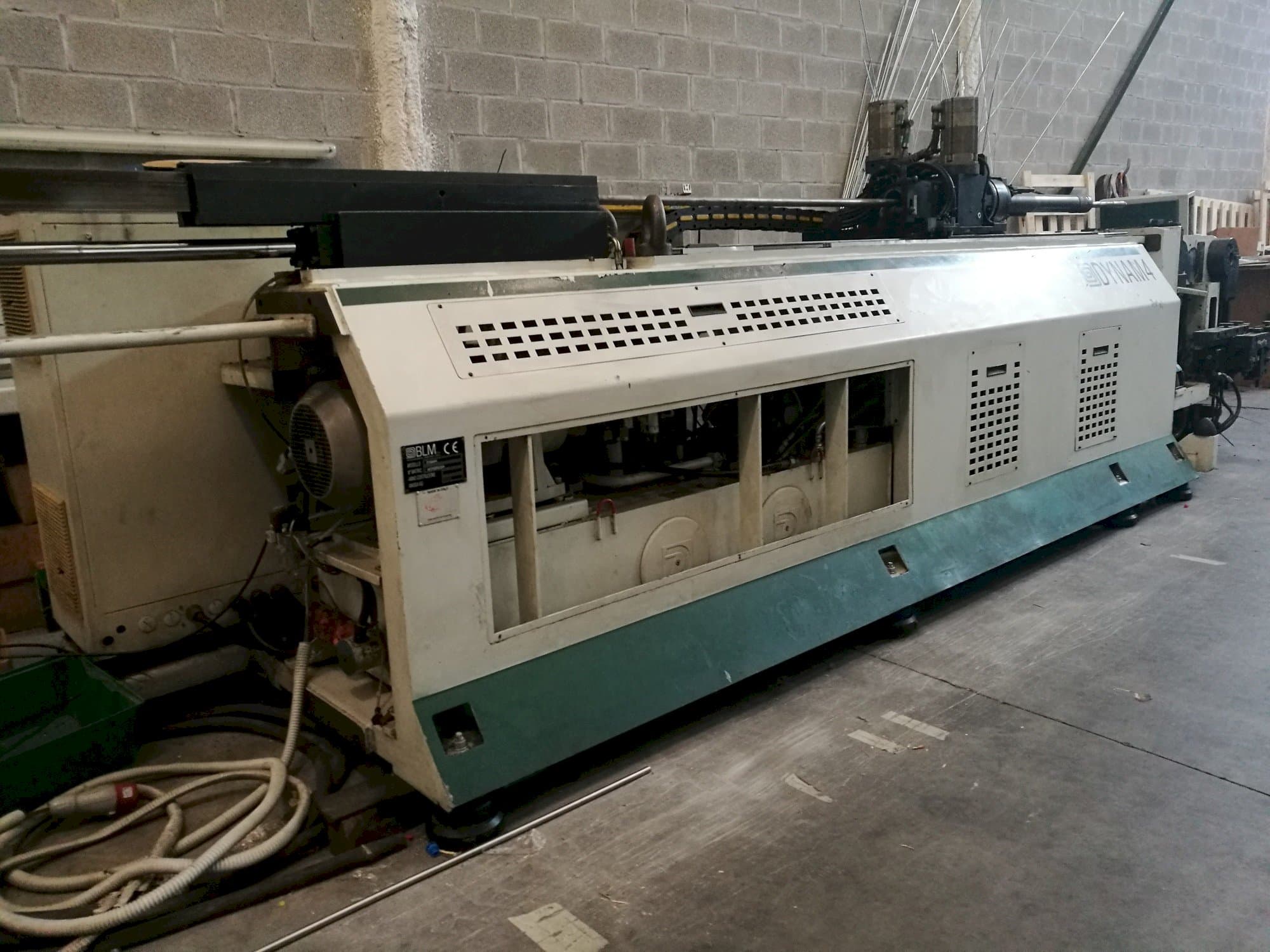 Links zicht  van BLM DYNAM 4  machine