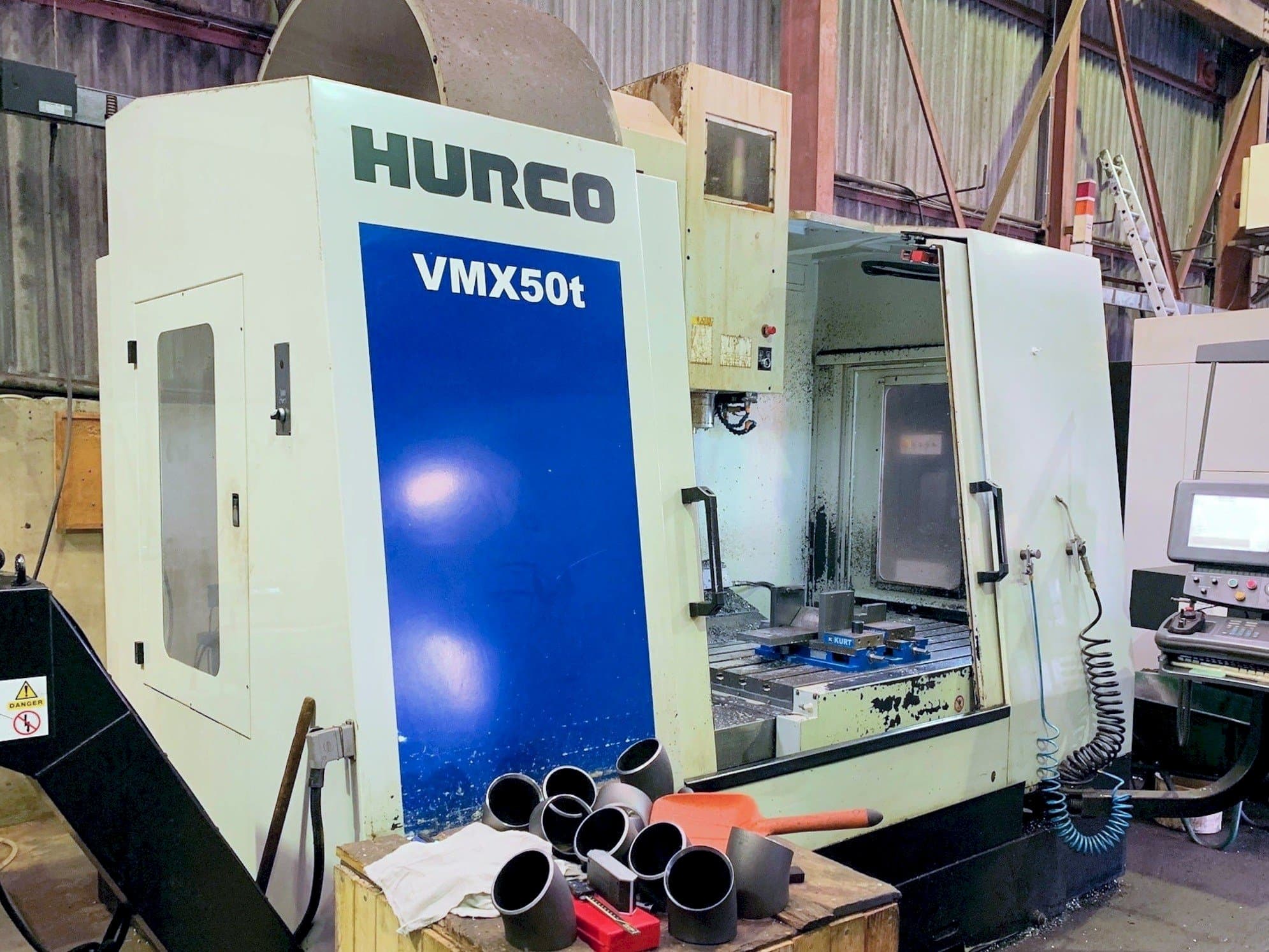 Vooraanzicht  van Hurco VMX 50T  machine