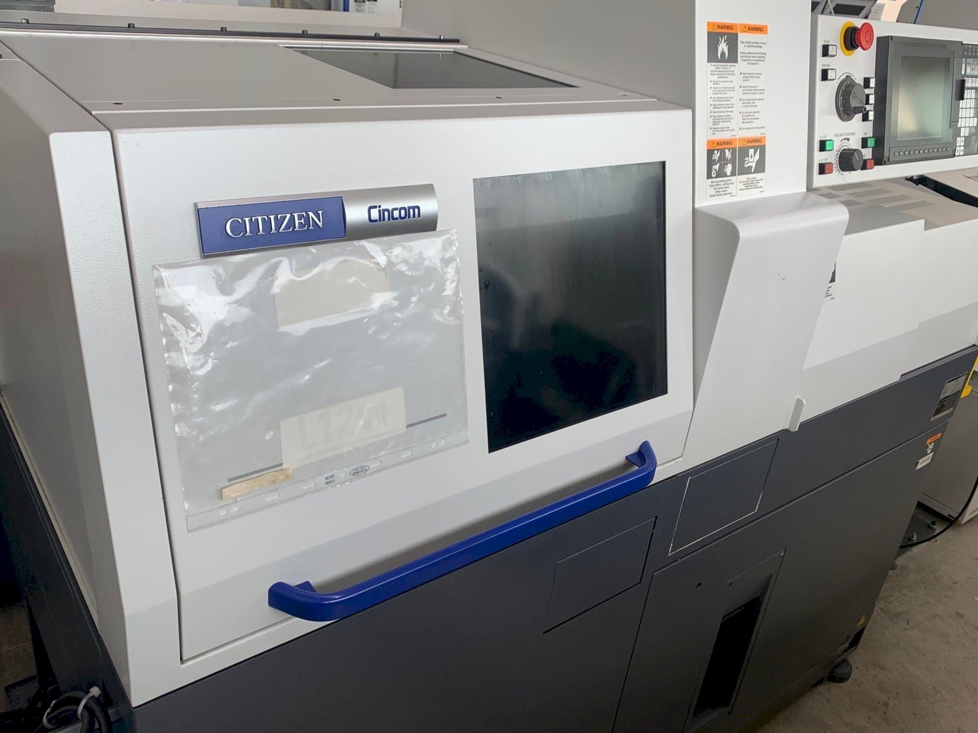 Vooraanzicht  van Citizen Cincom L12  machine